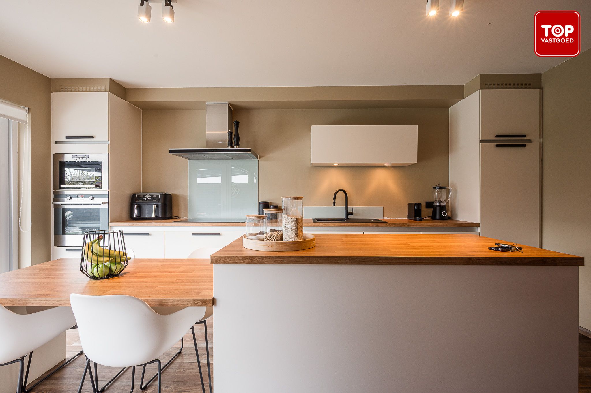 Instapklare woning met 3 slaapkamers in rustige wijk foto 8