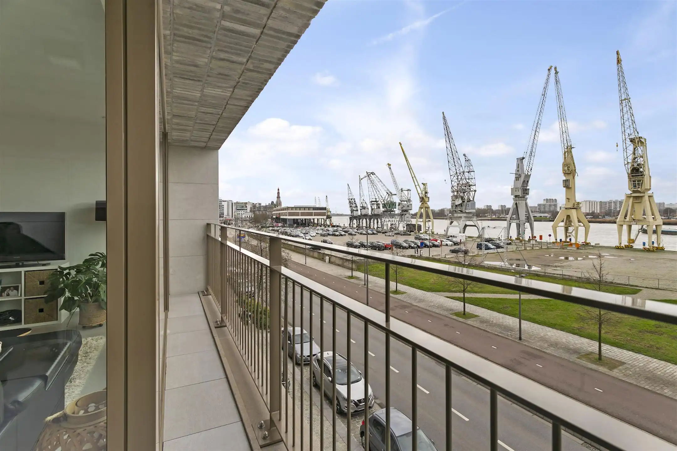 ANTWERPEN EILANDJE - Appartement met 2 terrassen en Scheldezicht foto {{pictureIndex}}