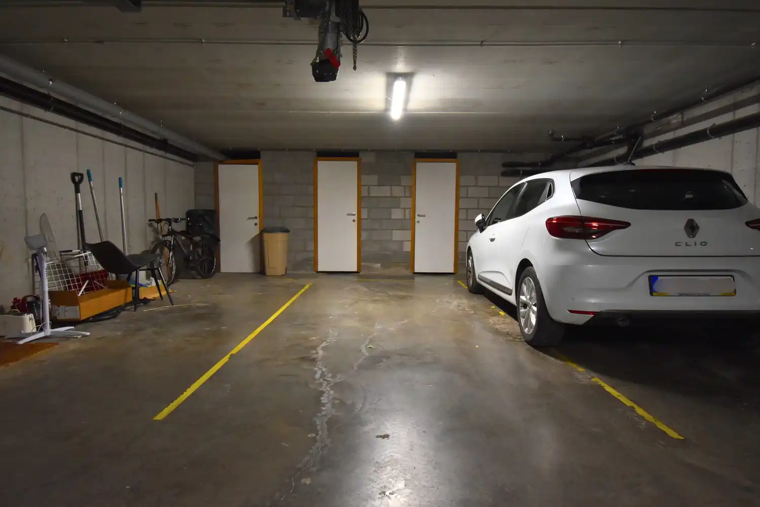 Ruim duplex appartement met 2 slaapkamers, staanplaats en kelder te huur in Lembeek foto 11