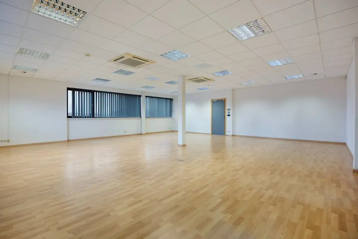 Kantoren te huur in het industriepark te Haasrode/Heverlee met parking - opp. 626 m² (totaal)  foto 16