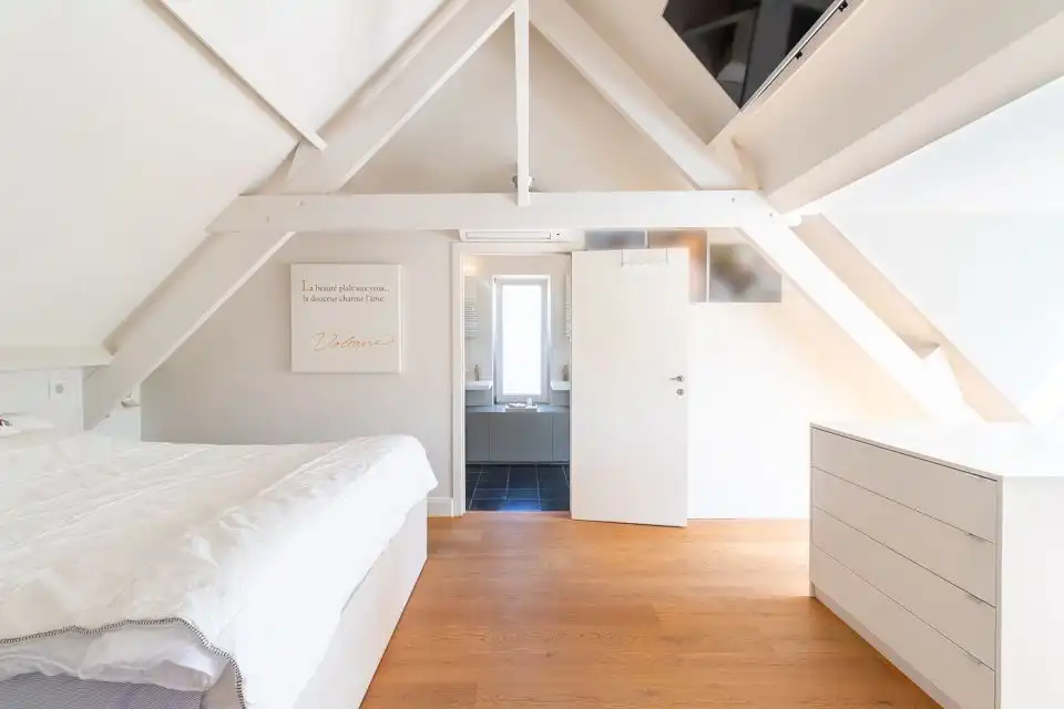 Unieke duplex met hoogwaardige afwerking in het dorpscentrum foto 10