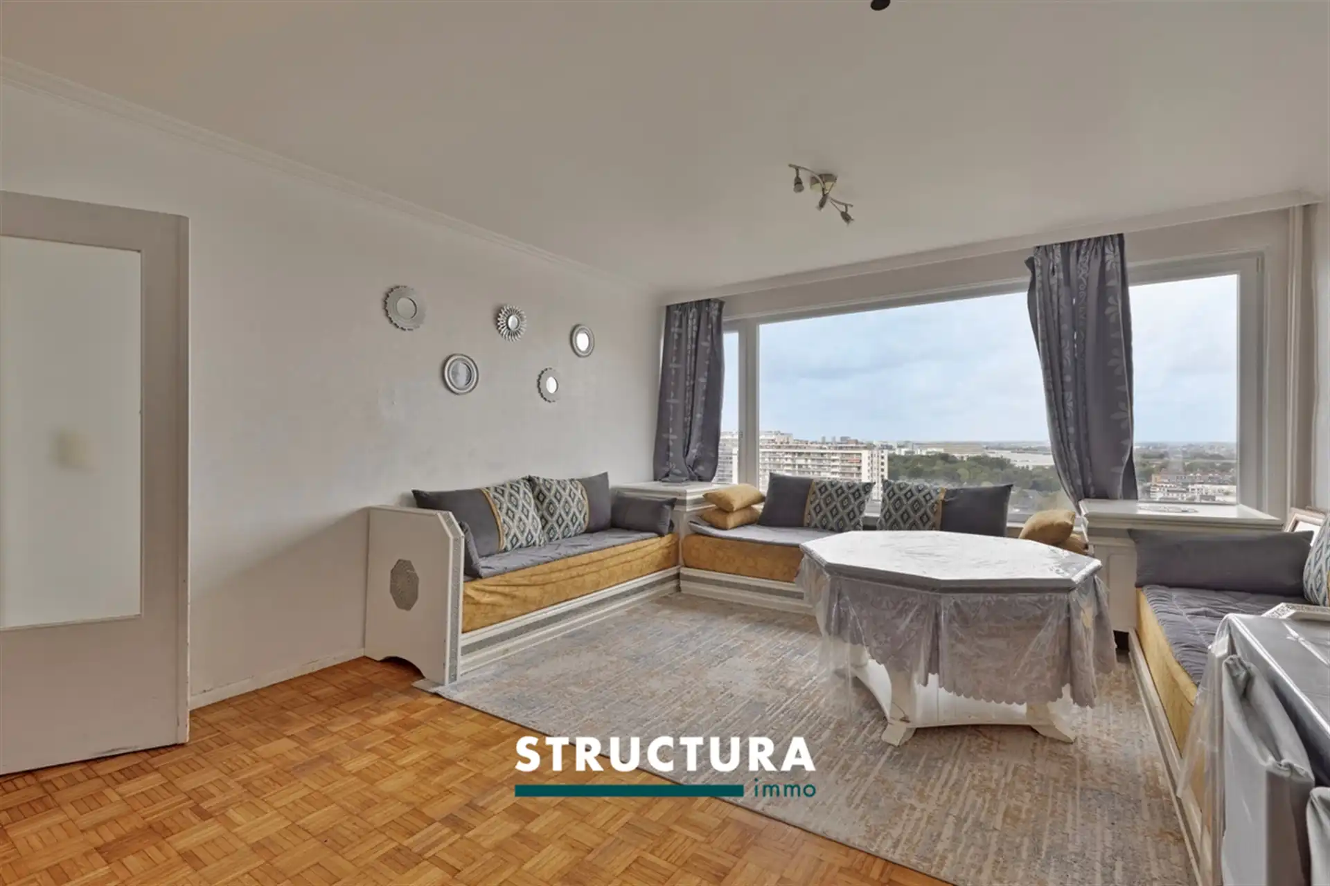 Appartement met 2 slaapkamers en prachtig uitzicht over Brussel. foto 3