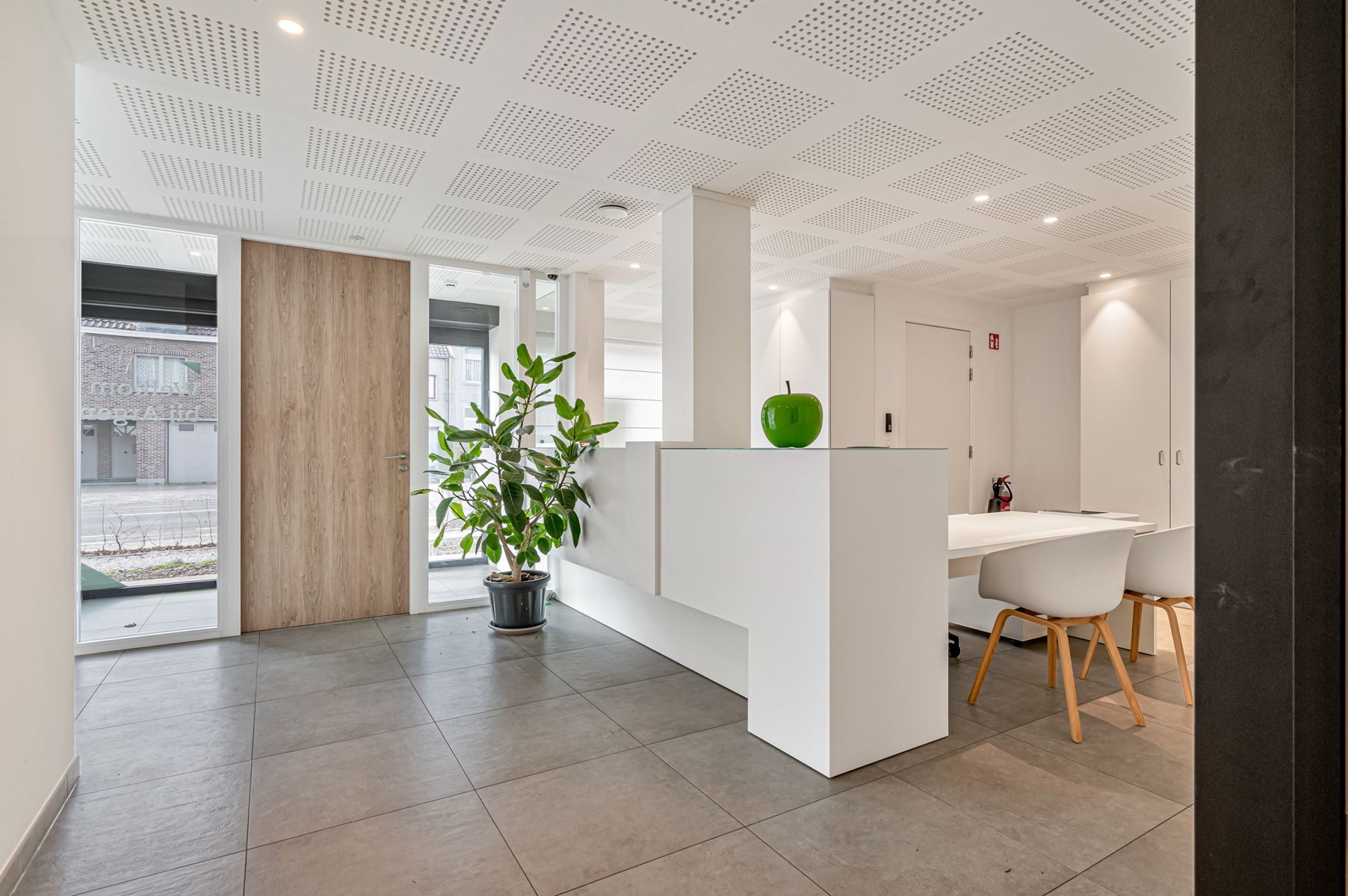 Moderne en zichtbare kantoorruimte op toplocatie foto 23