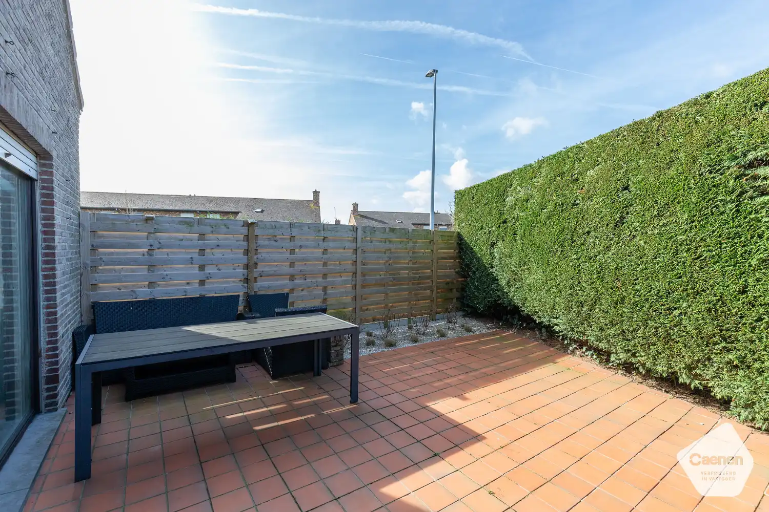 TOP GELEGEN VILLA MET 4 SLAAPKAMERS , GARAGE en onderhoudsvriendelijke tuin met tuinhuis foto 26