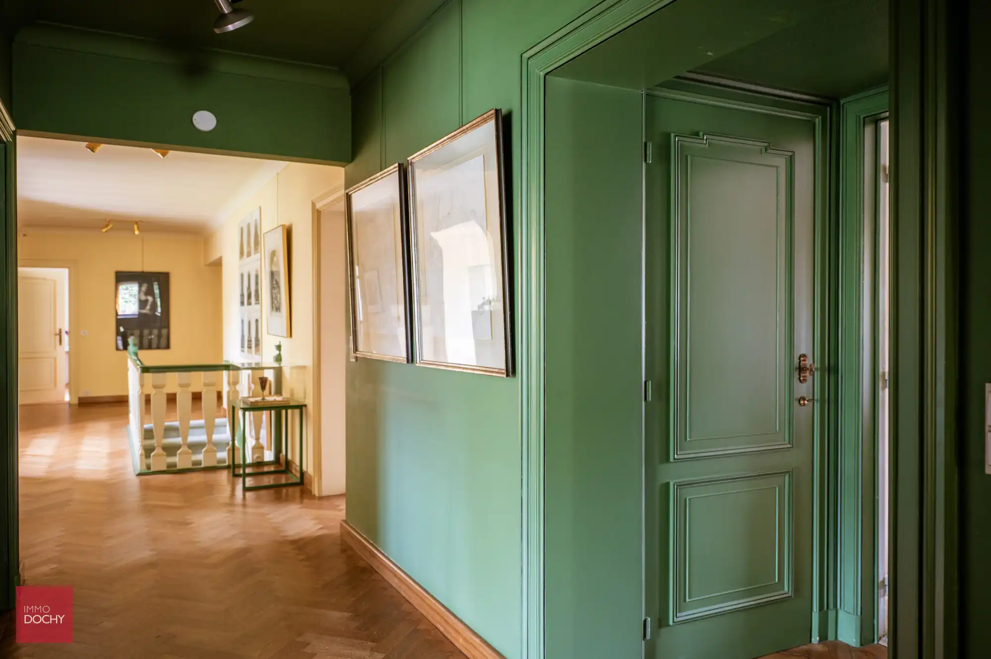 Zeer ruime villa in prachtige parktuin foto 12