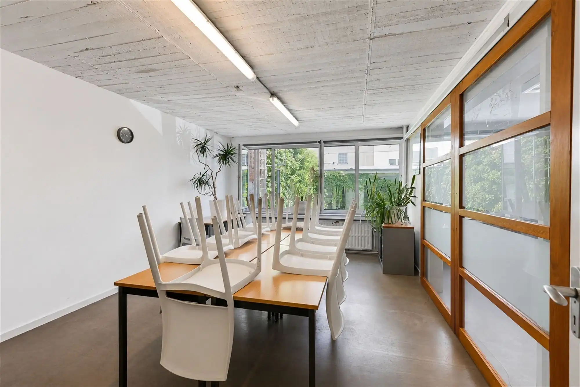 Lichtrijke kantoorruimten met archief - 293 m² over 2 identieke niveaus foto 5