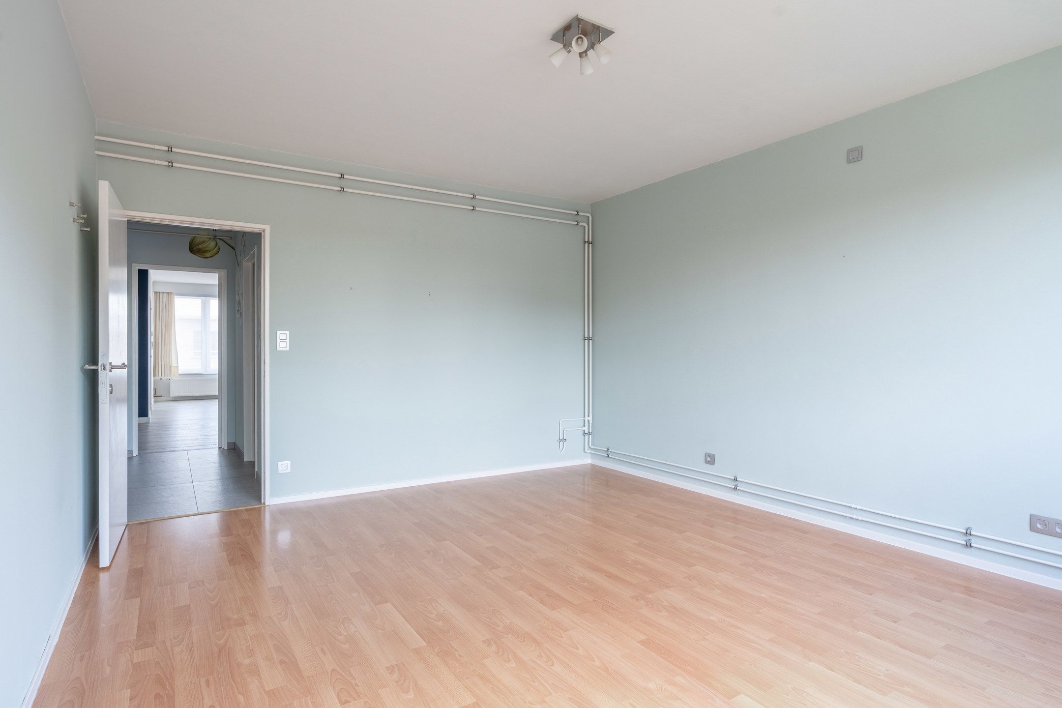 Ruim 2-slaapkamer appartement met garage te Turnhout foto 12