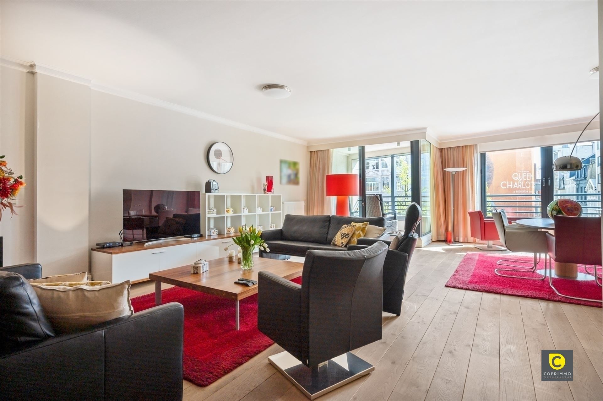 Royaal 2-slpk appartement op de Meir foto 4