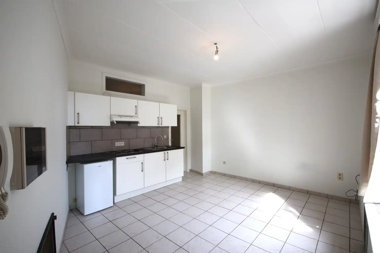 Eénslaapkamer appartement in het centrum van Sint-Truiden foto 2