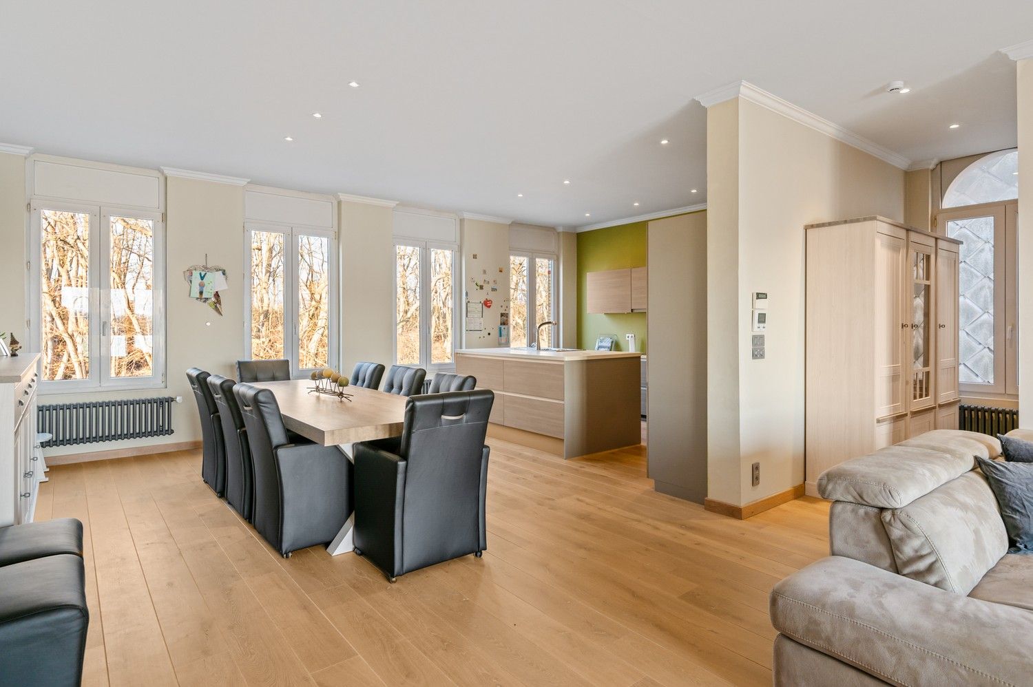 Ruime halfopen woning met 4 à 6 SLPKS, apart kantoor en een groot magazijn in Mortsel! foto 19
