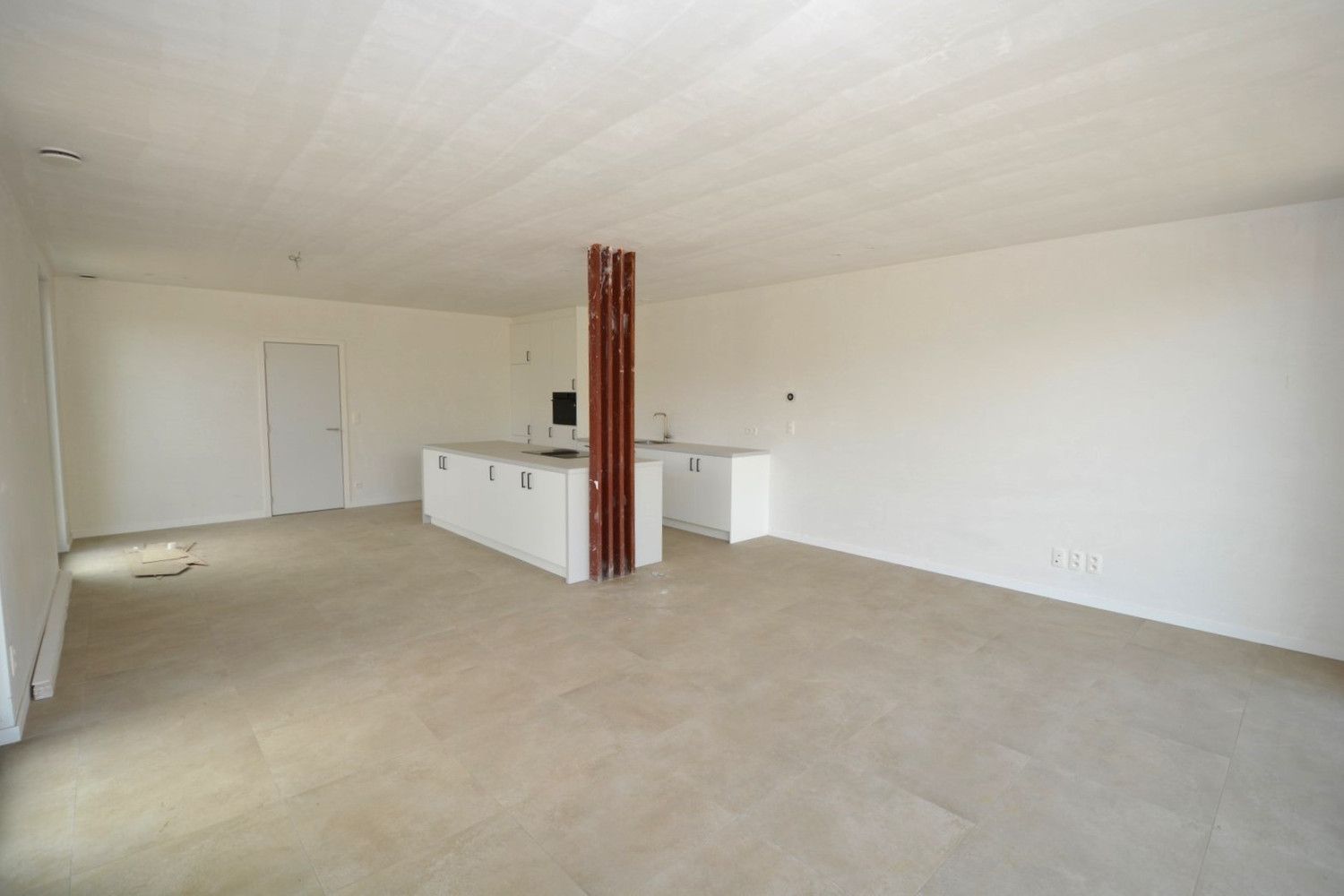 NIEUWBOUWWONING MET 4 SLK, TUIN EN PARKEERPLAATS! foto 4