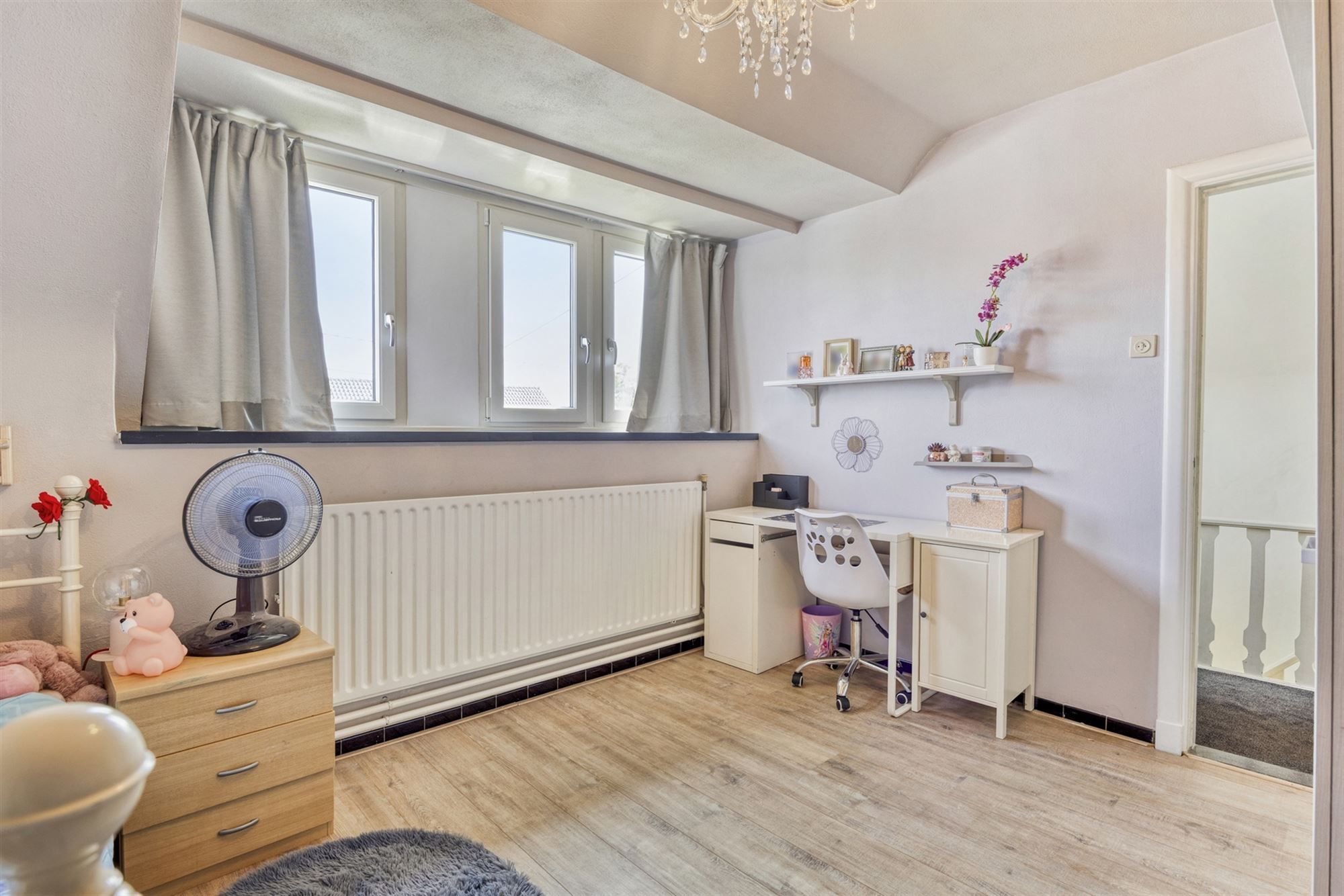 Verassend royale gezinswoning met 4 a 5 slaapkamers foto 36