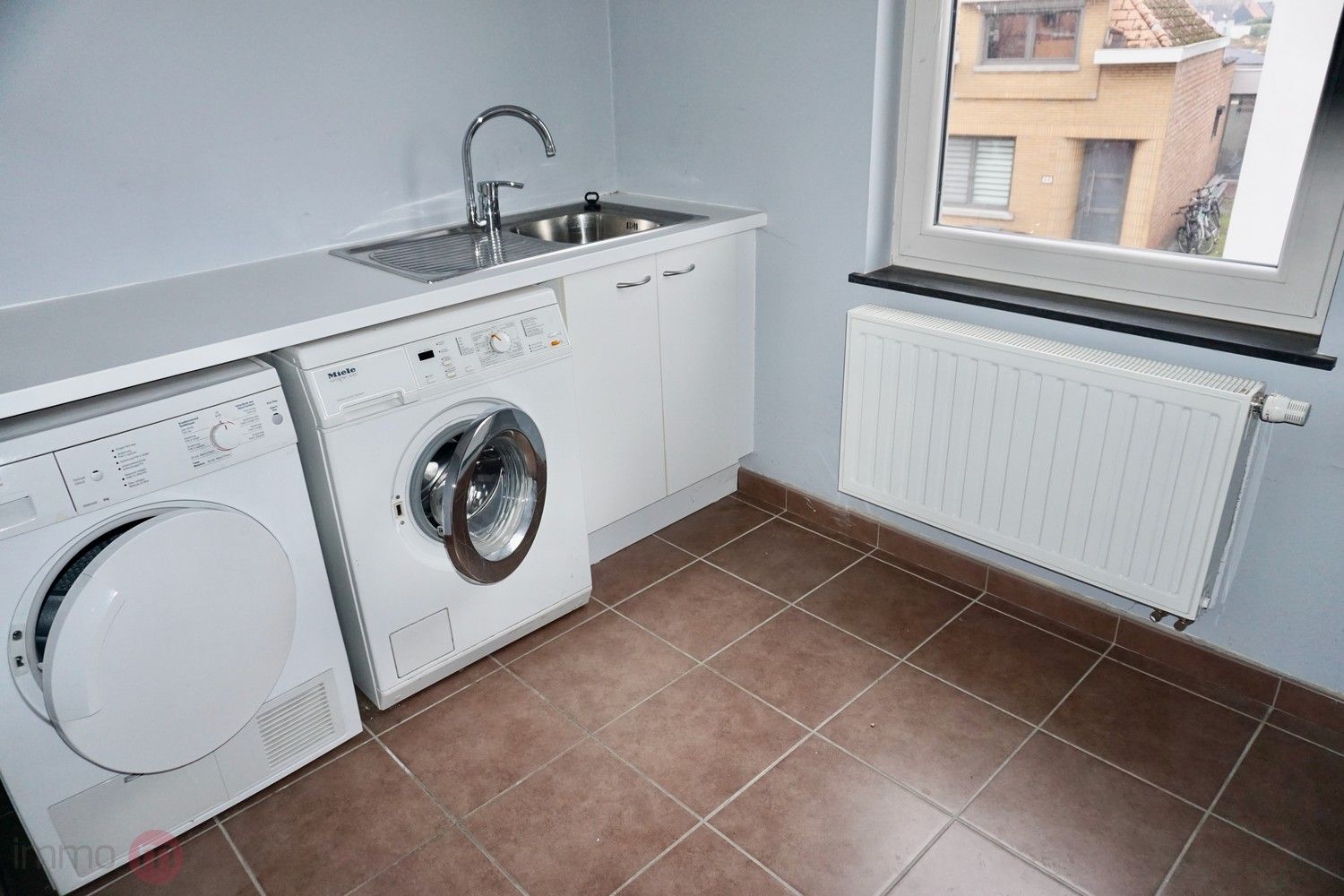 Gerenoveerde woning met 3 slaapkamers, tuin en garage. foto 24