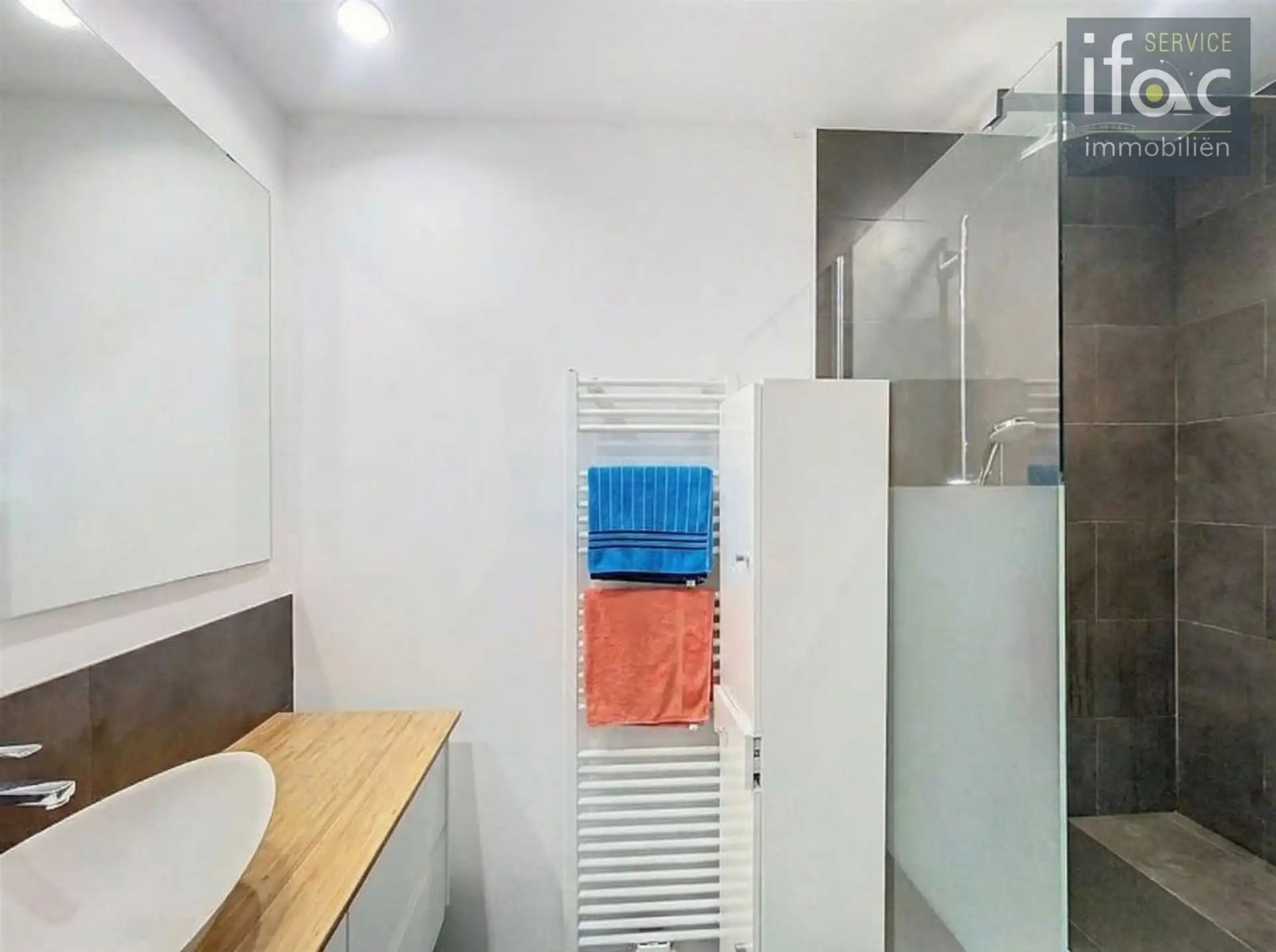 Lichtrijk appartement met 2 slaapkamers en privétuin  foto 11