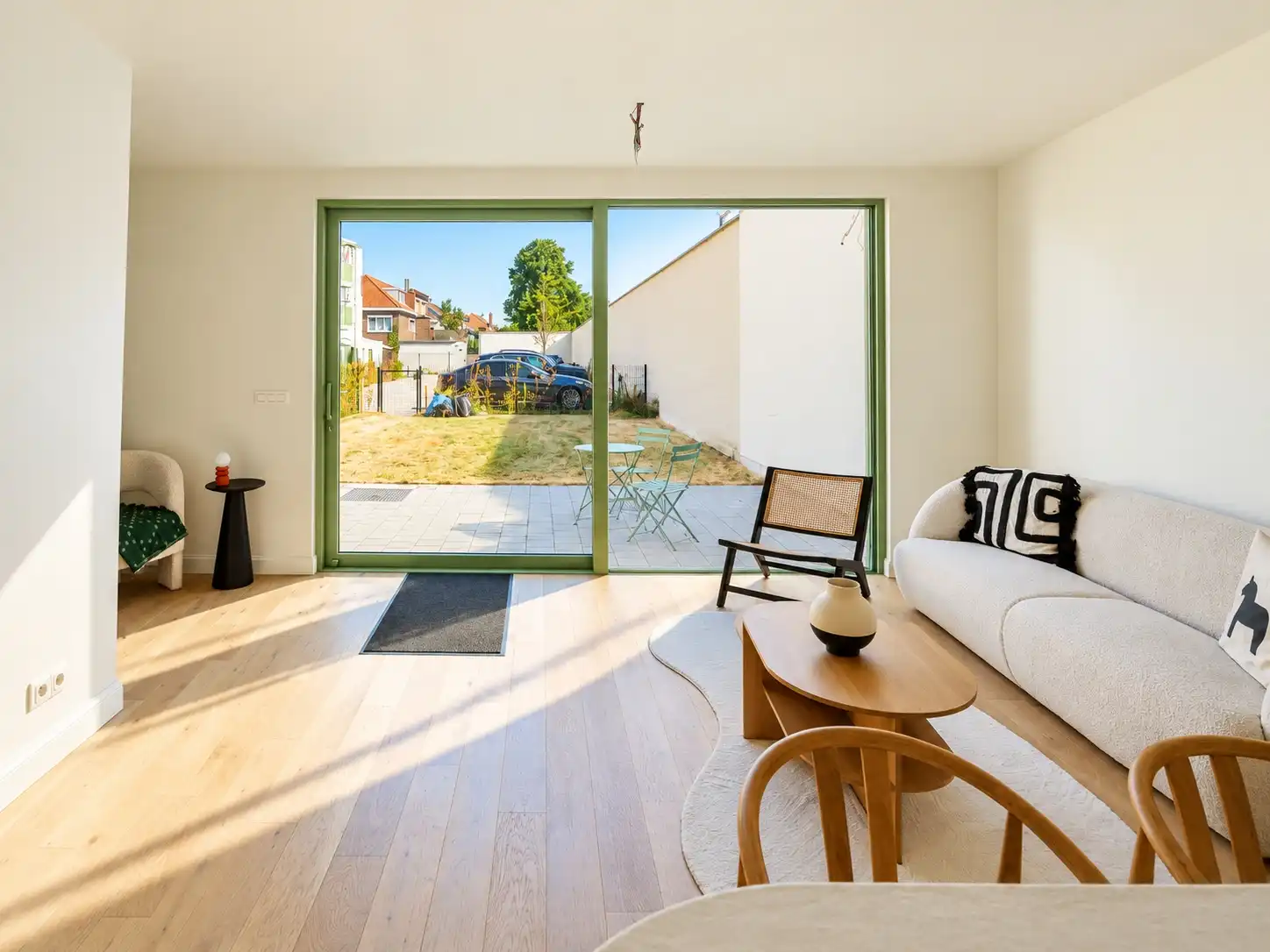 Ruime woning met 4 slpk's en tuin foto 6