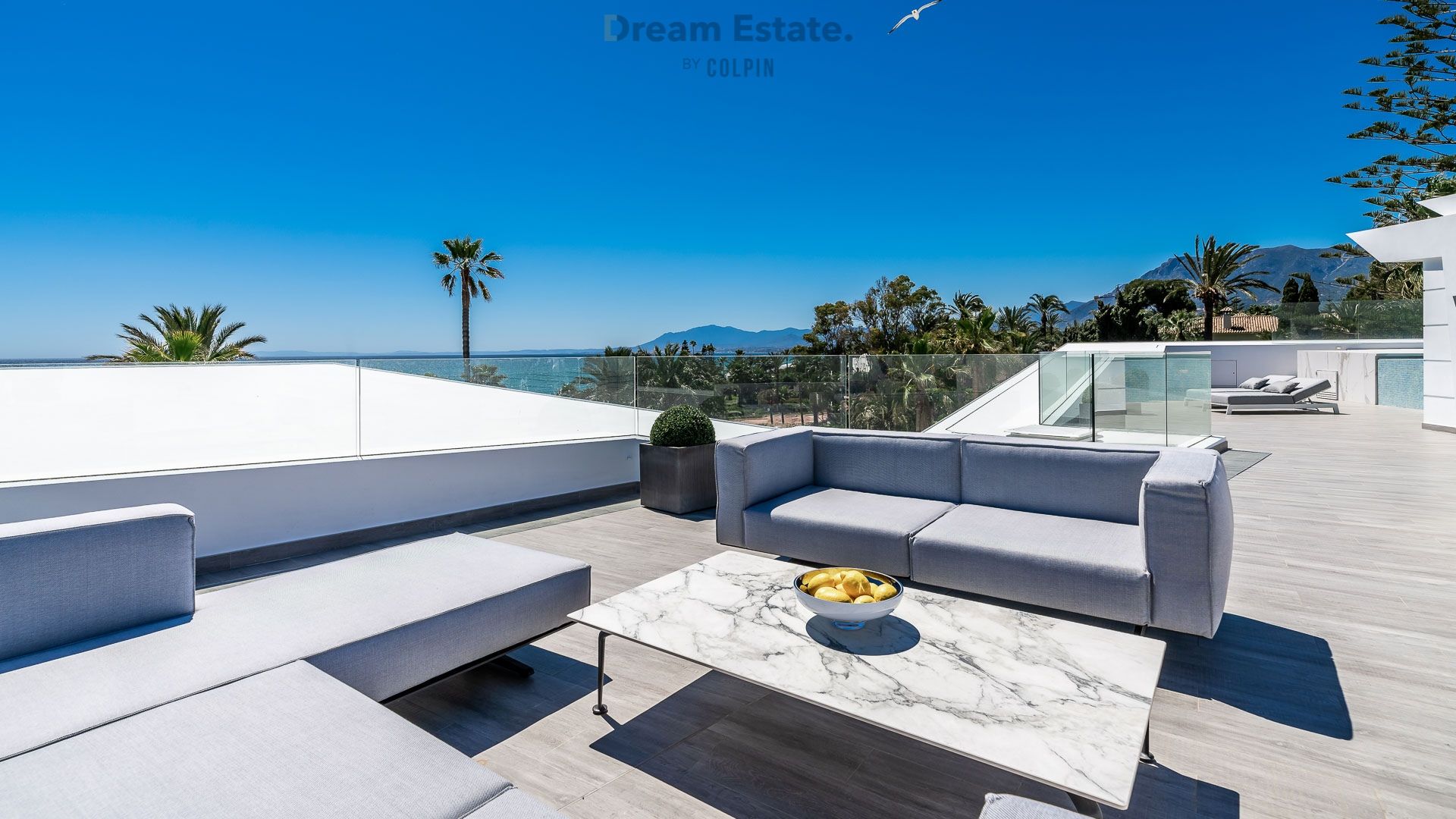 Hypermoderne frontline villa in Los Monteros foto 62