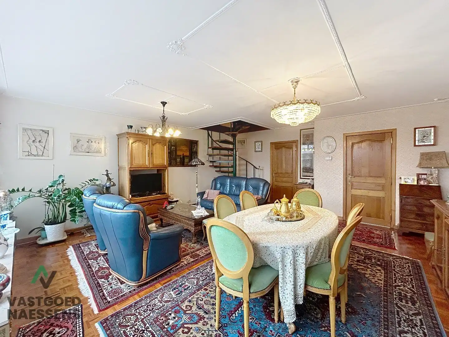 INSTAPKLARE WONING MET 3 SLPK, GARAGE EN ZONNIGE TUIN foto 8