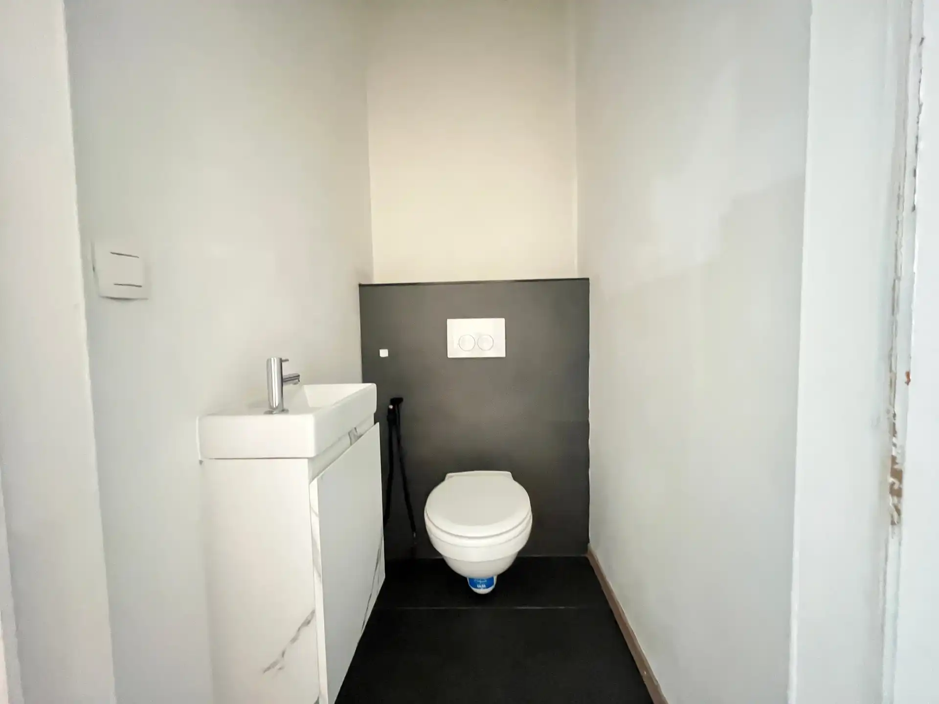 Grondig gerenoveerd pand met 3 vergunde appartementen - gelegen nabij de Troonplaats! foto 24