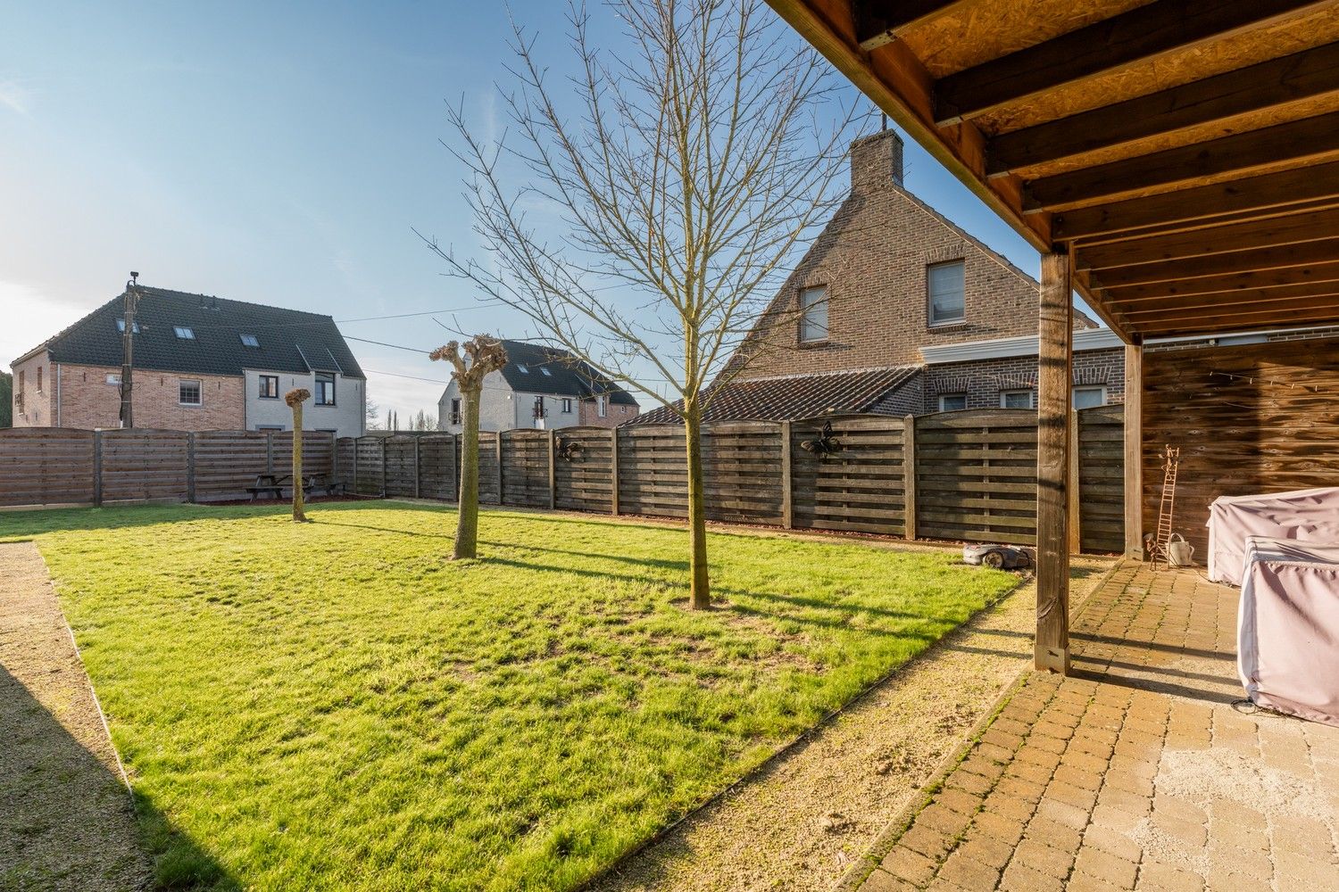 Karaktervolle vrijstaande woning nabij de Nederlandse grens foto 42