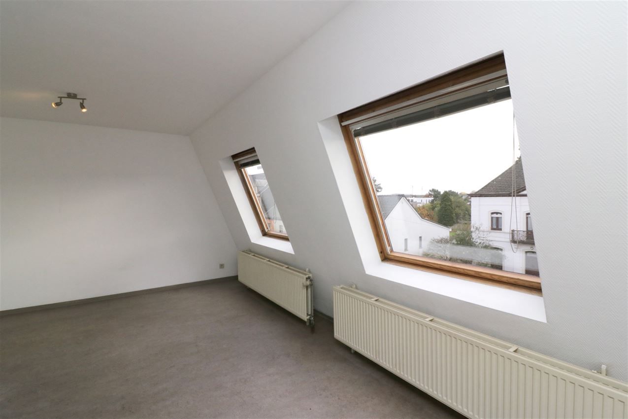 Appartement, twee slaapkamers, autostaanplaats in centrum foto 6