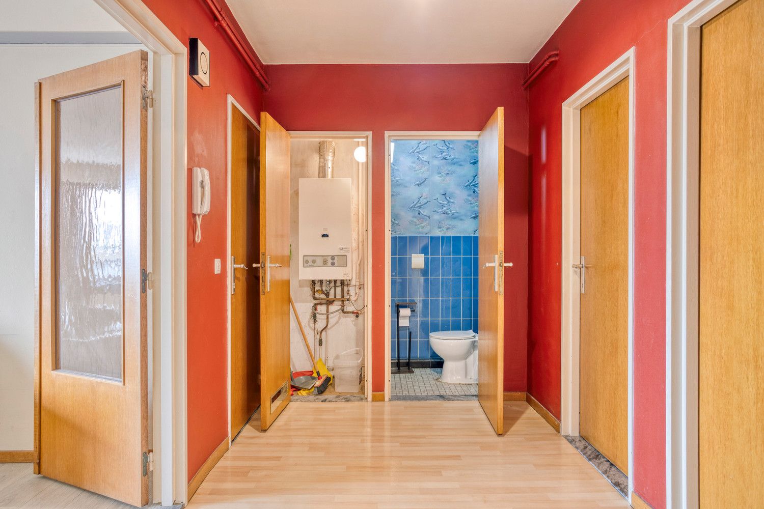 Ruim appartement op de 3de verdieping met terras en inpandige parkeerplaats! foto 5