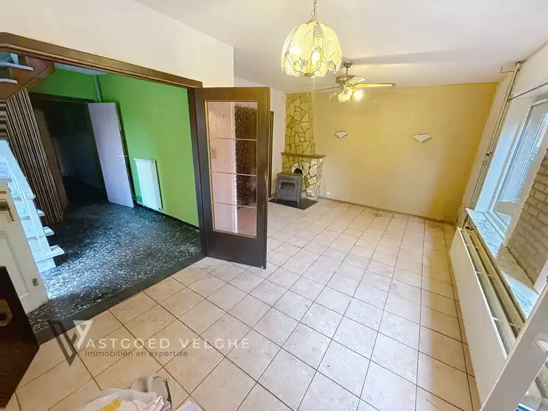 Te renoveren halfopen bebouwing met garage te koop in Maasmechelen (Boudewijnlaan) foto 5