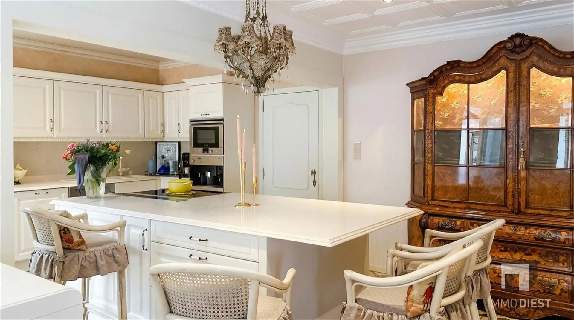 Verzorgde woning. Uw zaak aan huis mogelijk! foto 6