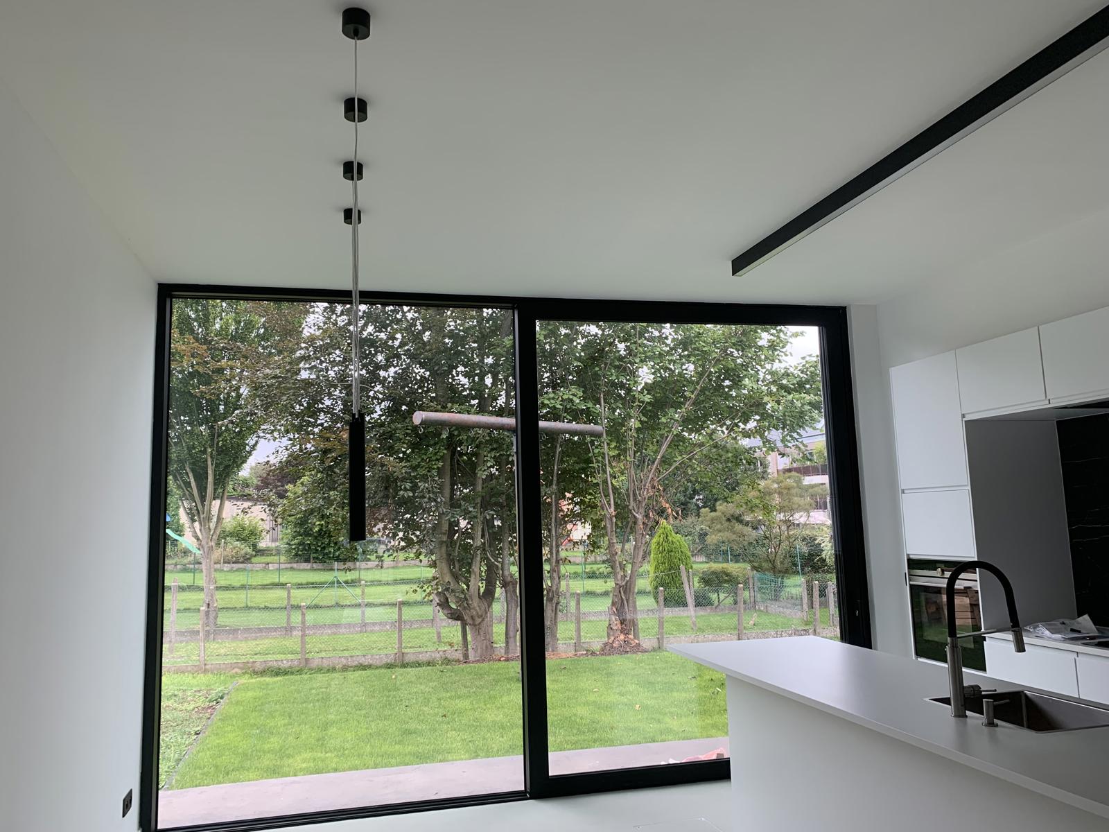 Prachtig gerenoveerde 4 kamers villa met TUIN foto 2