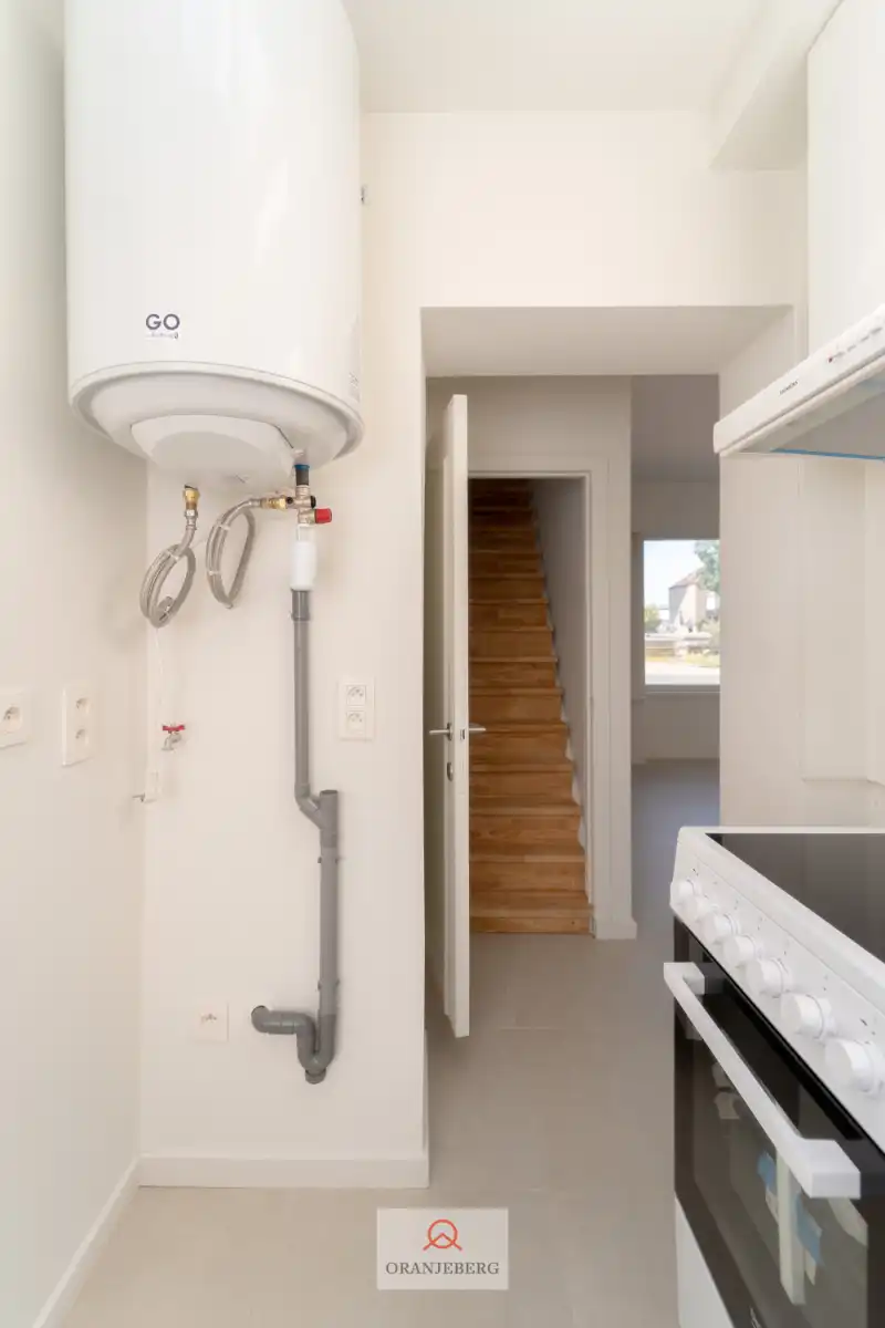 Gerenoveerde lichtrijke hoekwoning aan het water foto 14