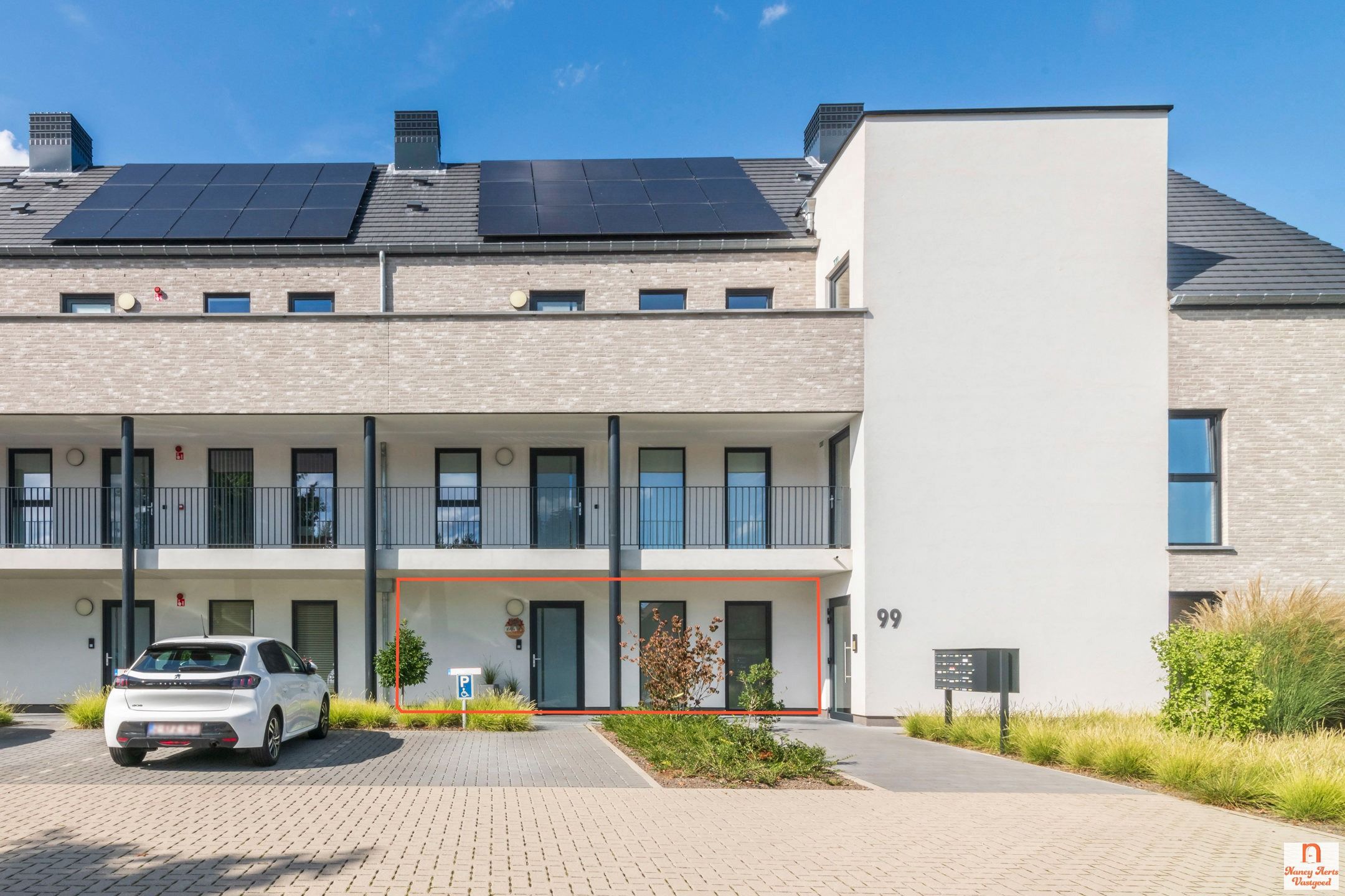 Gelijkvloers appartement met private tuin in Helchteren foto {{pictureIndex}}