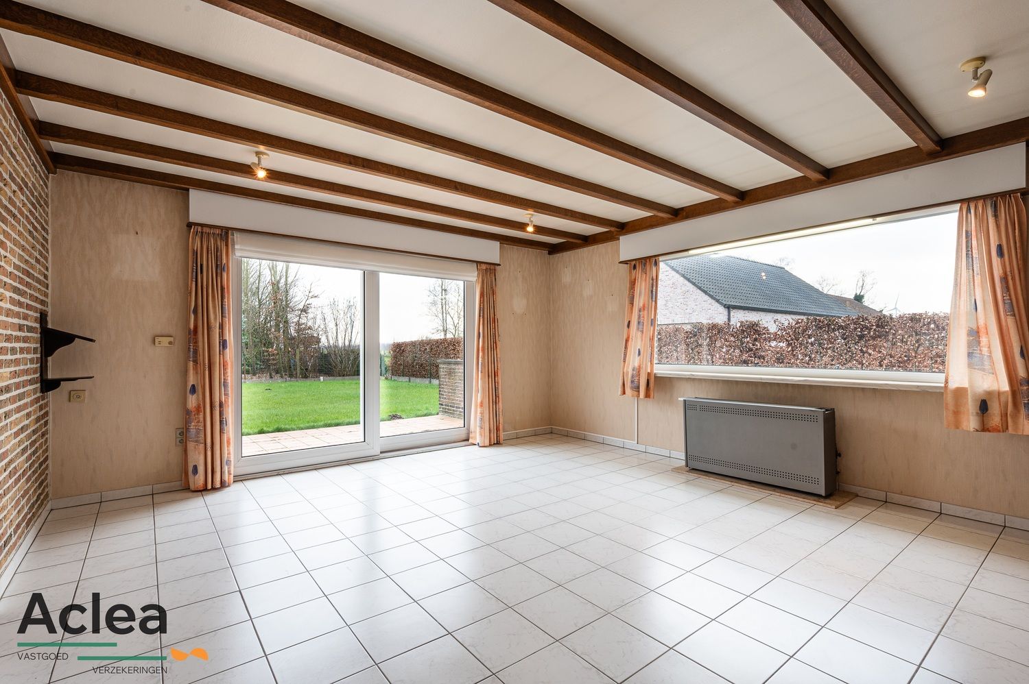 Ruime woning met veel extra potentieel op een mooi zuid gericht perceel foto 8