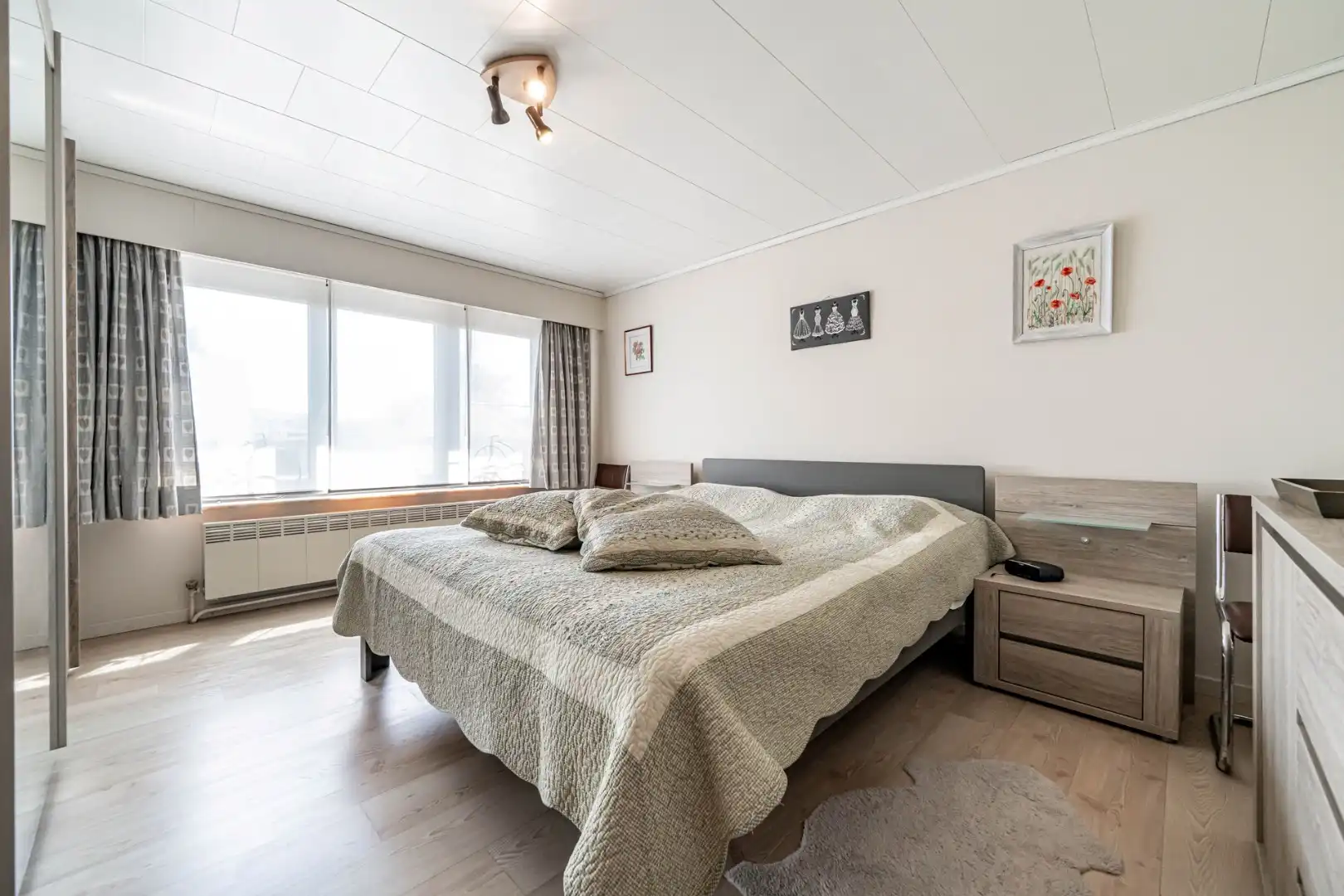 GERENOVEERDE, INSTAPKLARE GEZINSWONING MET 4 SLAAPKAMERS TE TUILT foto 11