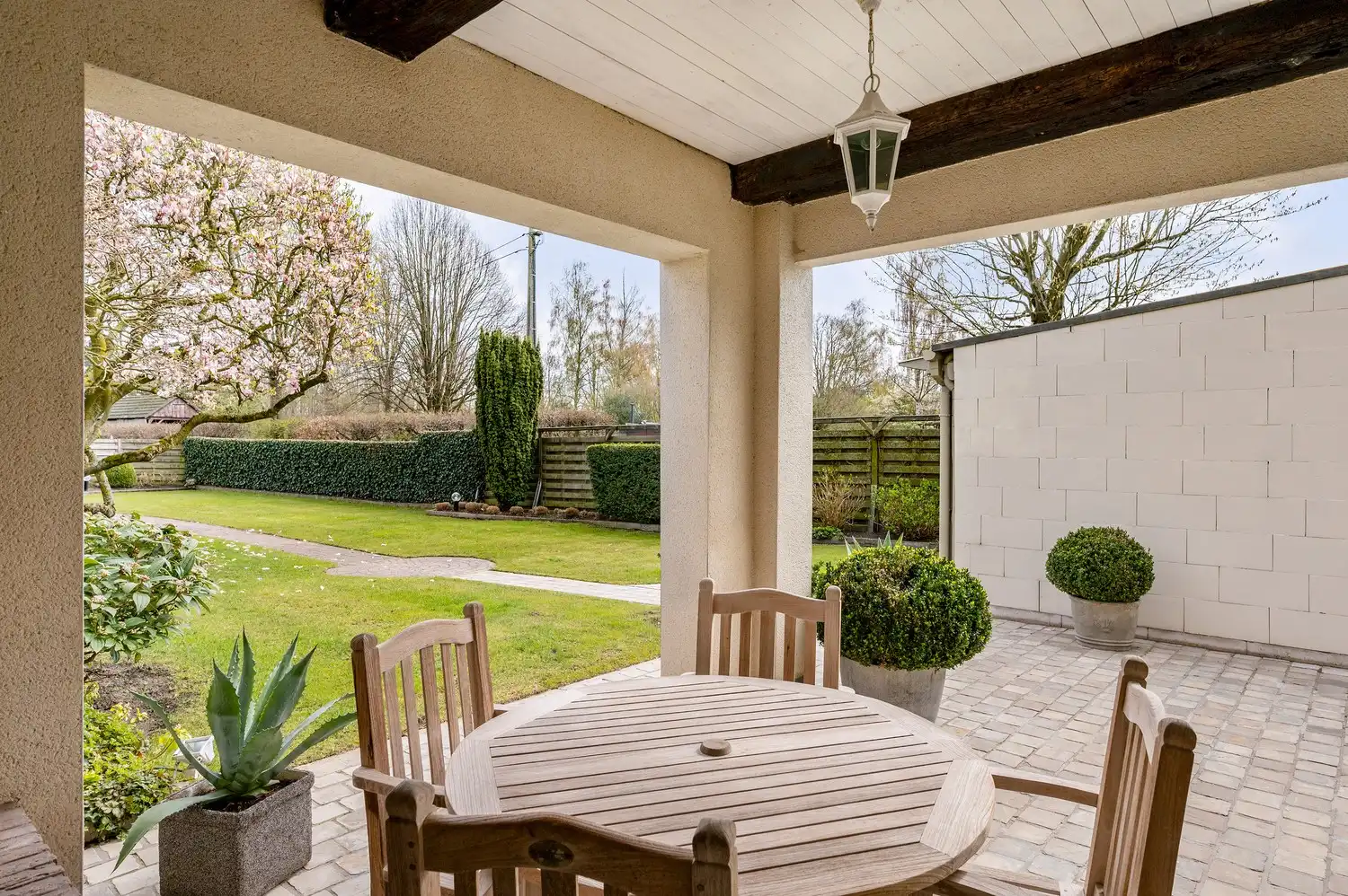 TE RENOVEREN WONING MET 3 SLPKS, PRACHTIGE TUIN + ACHTERLIGGENDE STAANPLAATS foto 6