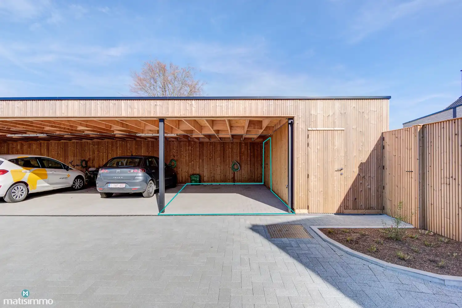 INSTAPKLAAR NIEUWBOUW GELIJKVLOERSAPPARTEMENT MET RUIM TERRAS, BUITENBERGING EN CARPORT IN HET HARTJE VAN HOESELT foto 19