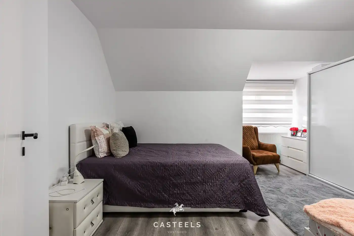 Gerenoveerd duplexappartement met groot terras, garage en 2 slaapkamers in Zelzate foto 5