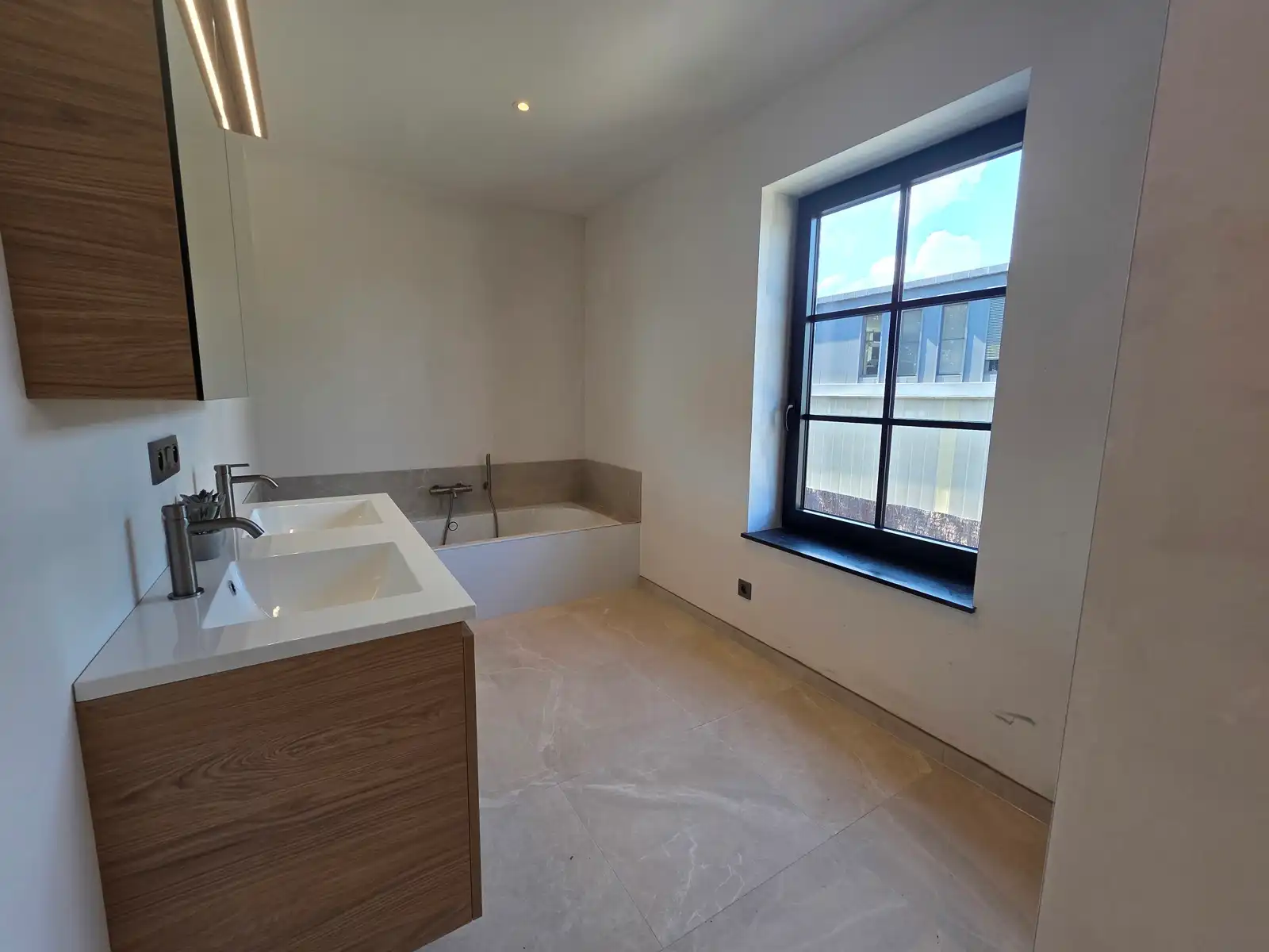 Luxe nieuwbouwvilla! foto 11