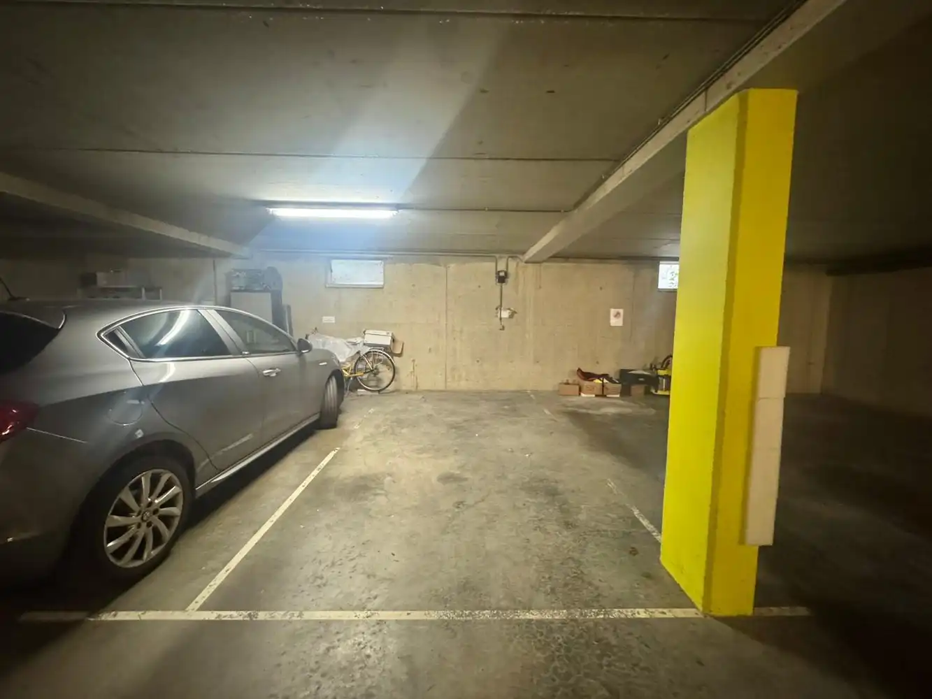 ONDERGRONDSE AUTOSTAANPLAATS P.14 foto 2