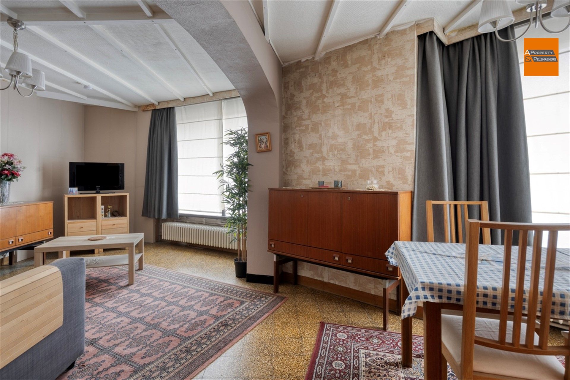 Bungalow met renovatiepotentieel in centrum Erps  foto 3