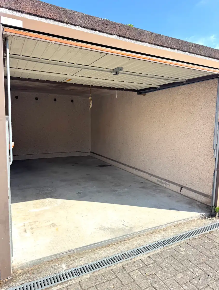 Instapklaar appartement met 2 slaapkamers én garage! foto 24