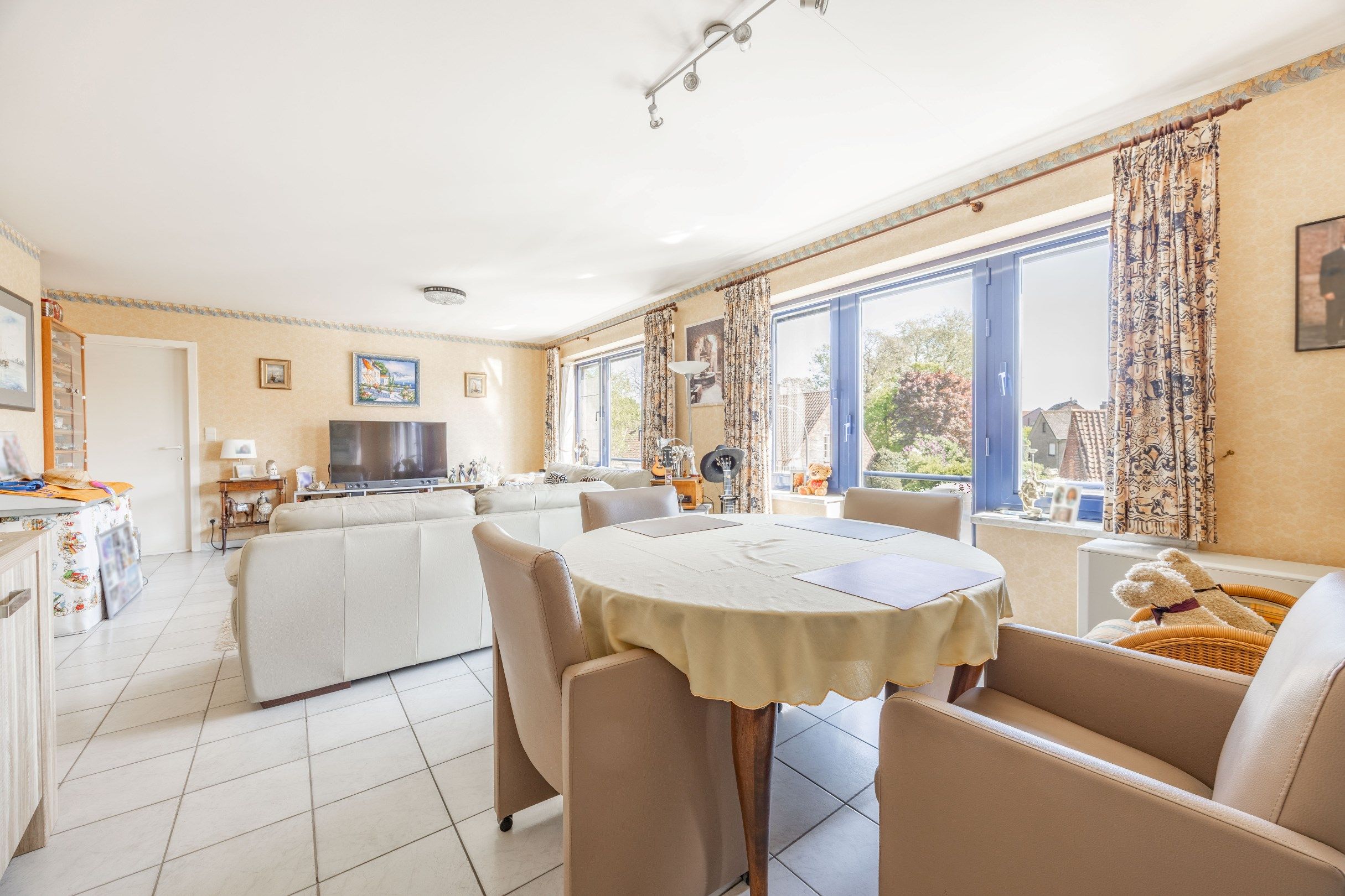 CENTRAAL GELEGEN APPARTEMENT MET 2 SLAAPKAMERS foto 4