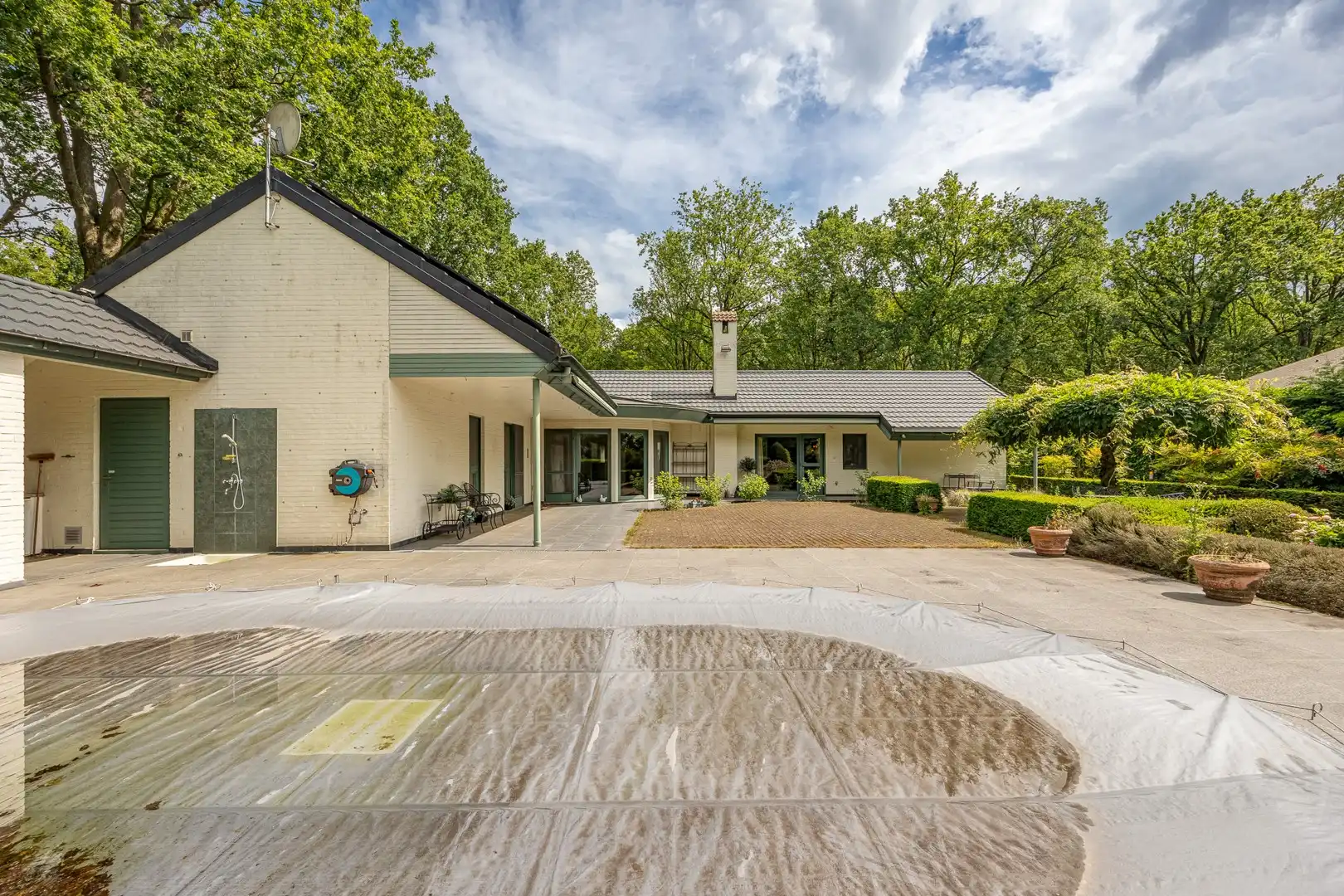 VILLA OP 3.660 M² foto 4