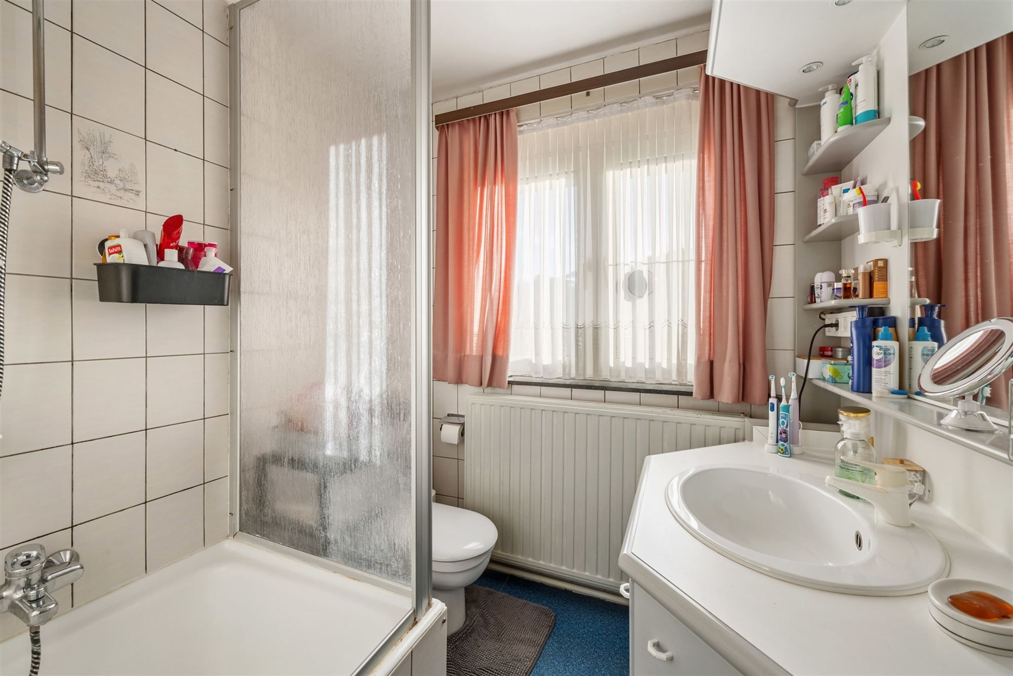 CHARMANTE,DEELS GERENOVEERDE WONING , GEEN RENOVATIEPLICHT !  foto 15