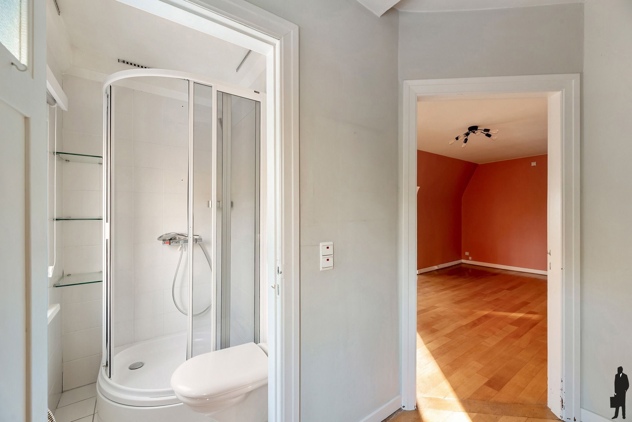 Een charmante villa met ruime tuin op ca. 1650m²!   foto 11