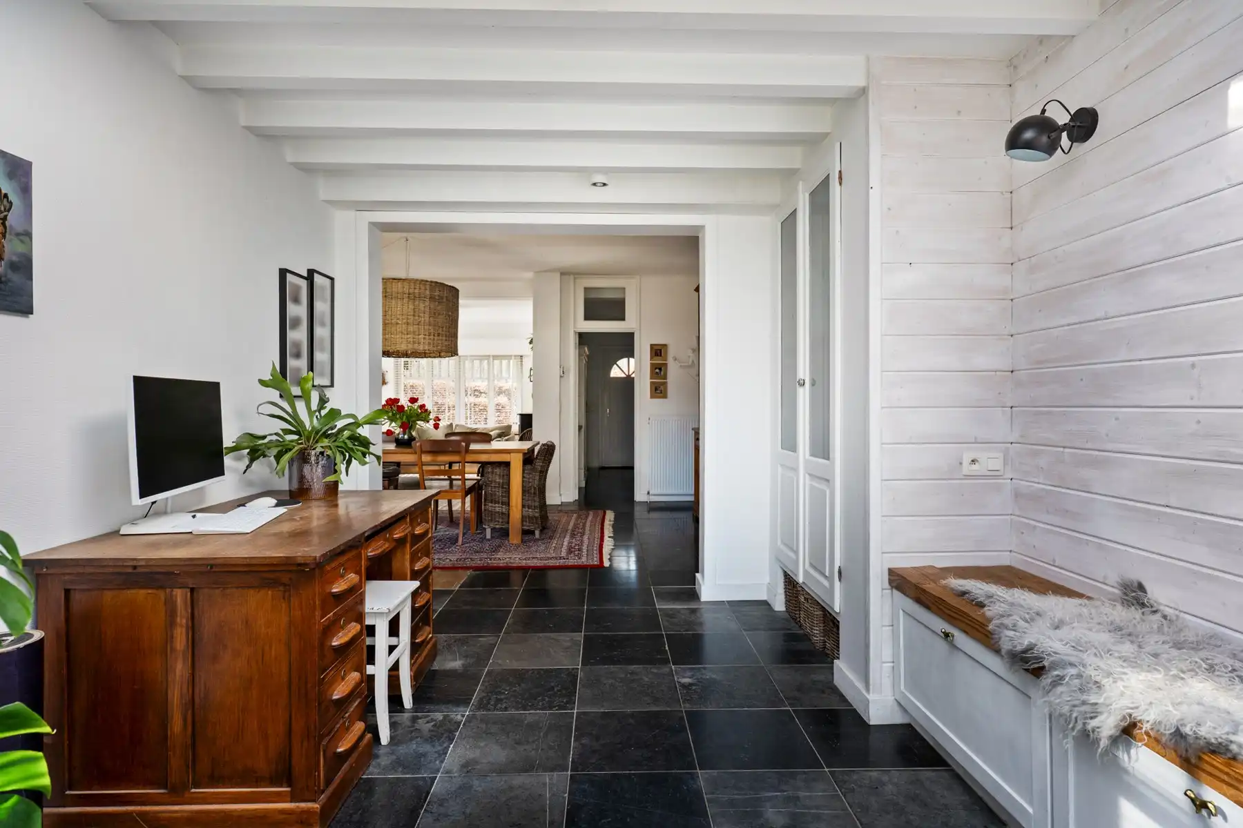 Charmante halfopen woning met polyvalent bijgebouw foto 11