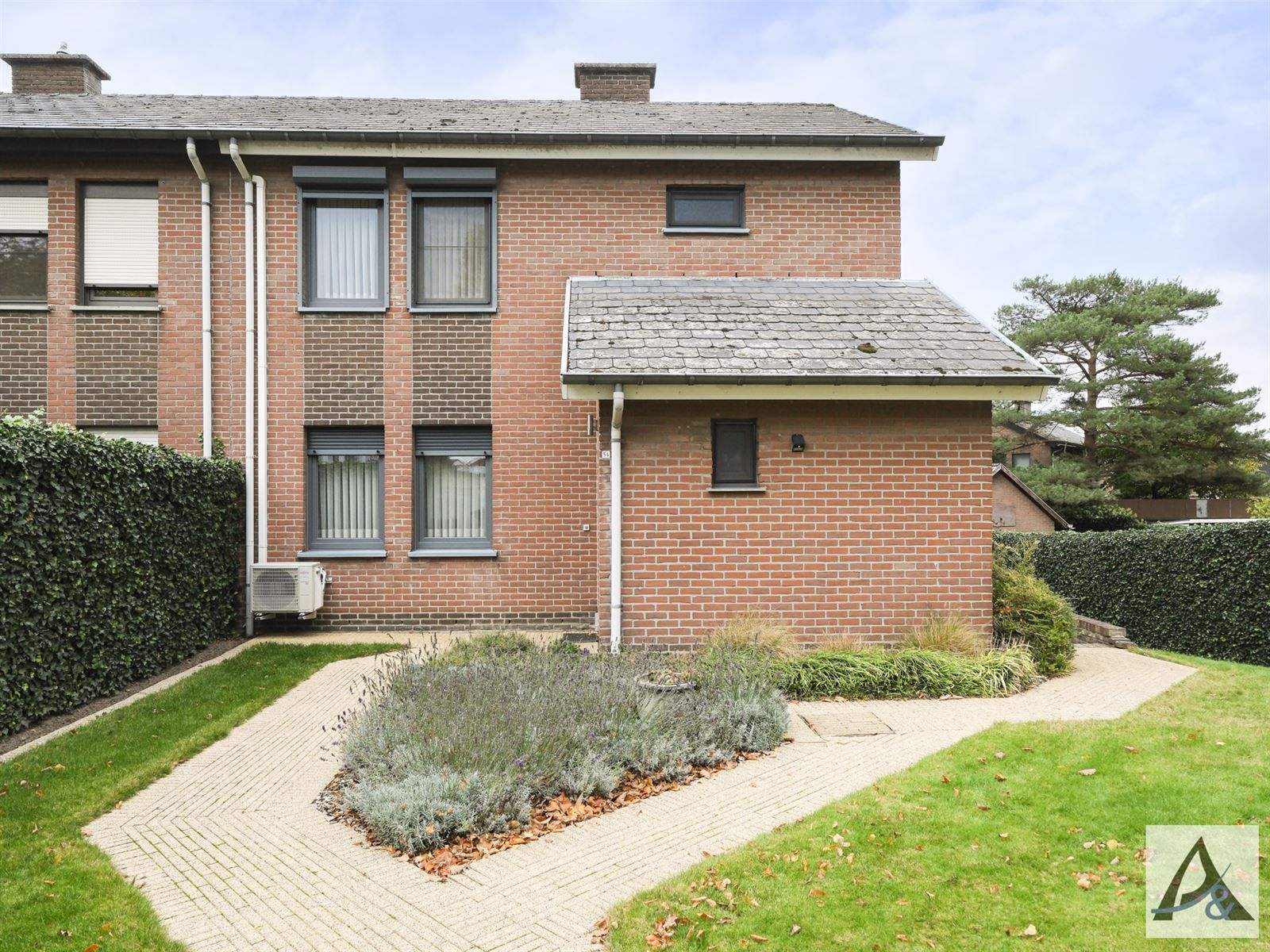 comfortabele eengezinswoning met tal van voordelen foto 2