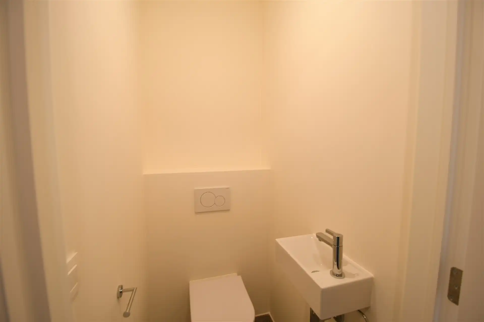 Twee slaapkamer appartement in het hartje van Stekene  foto 10