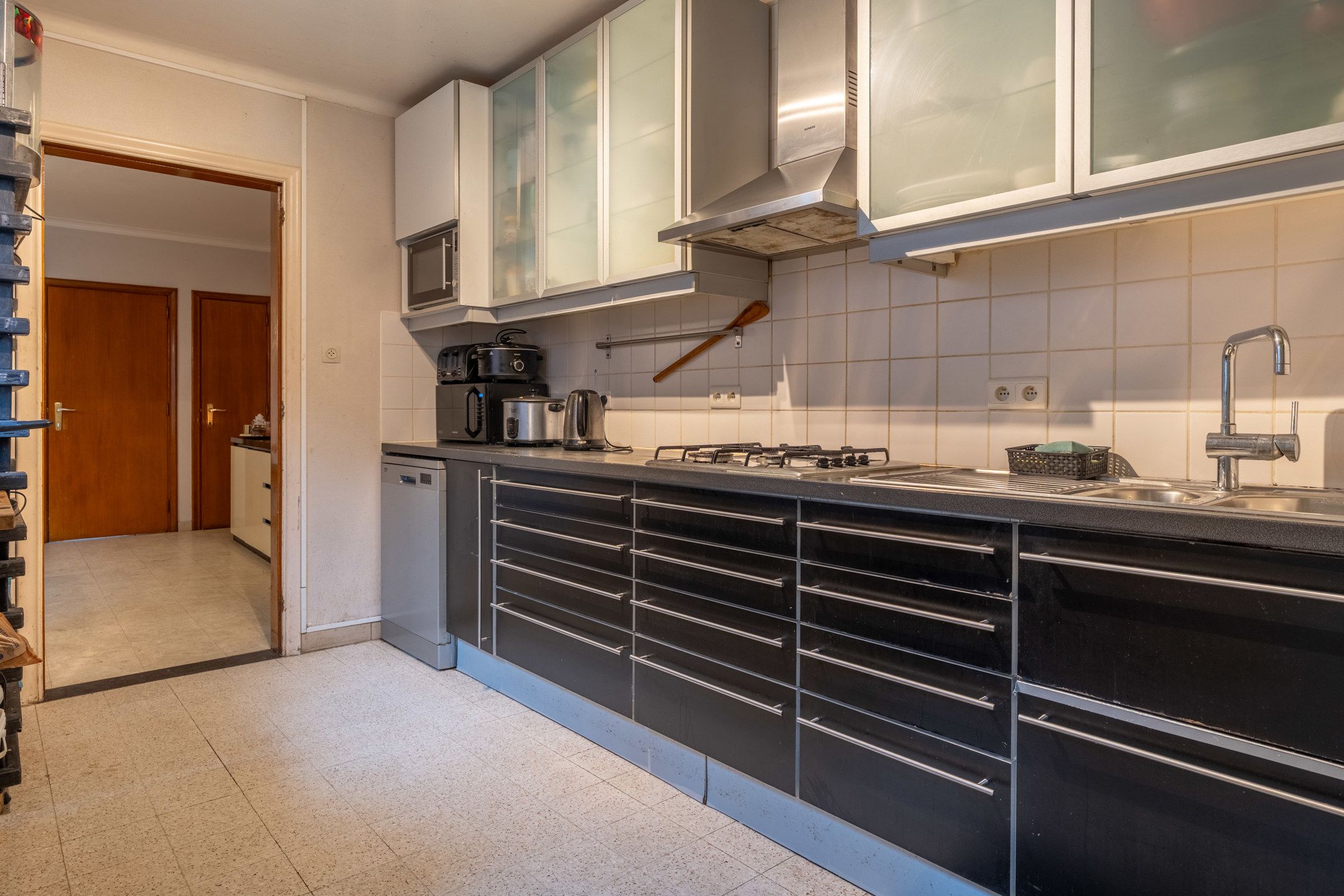 Op te frissen gezinswoning met 4 slaapkamers te Turnhout. foto 8