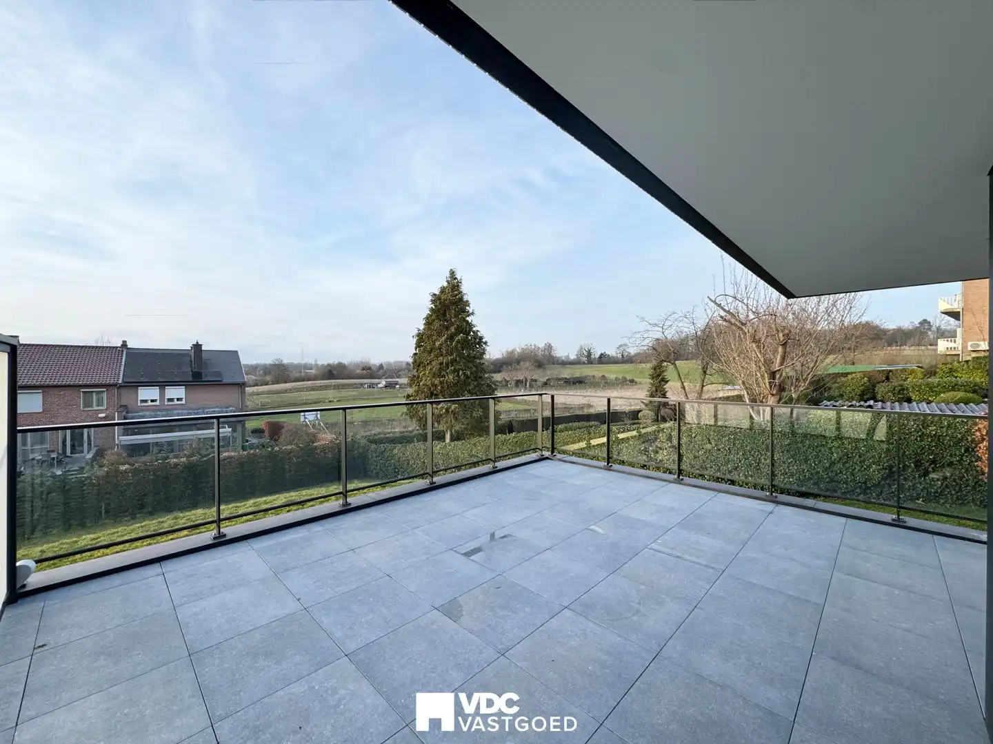 Energiezuinig nieuwbouwappartement met 2 slaapkamers, ruim terras en garage nabij centrum Tongeren foto 5