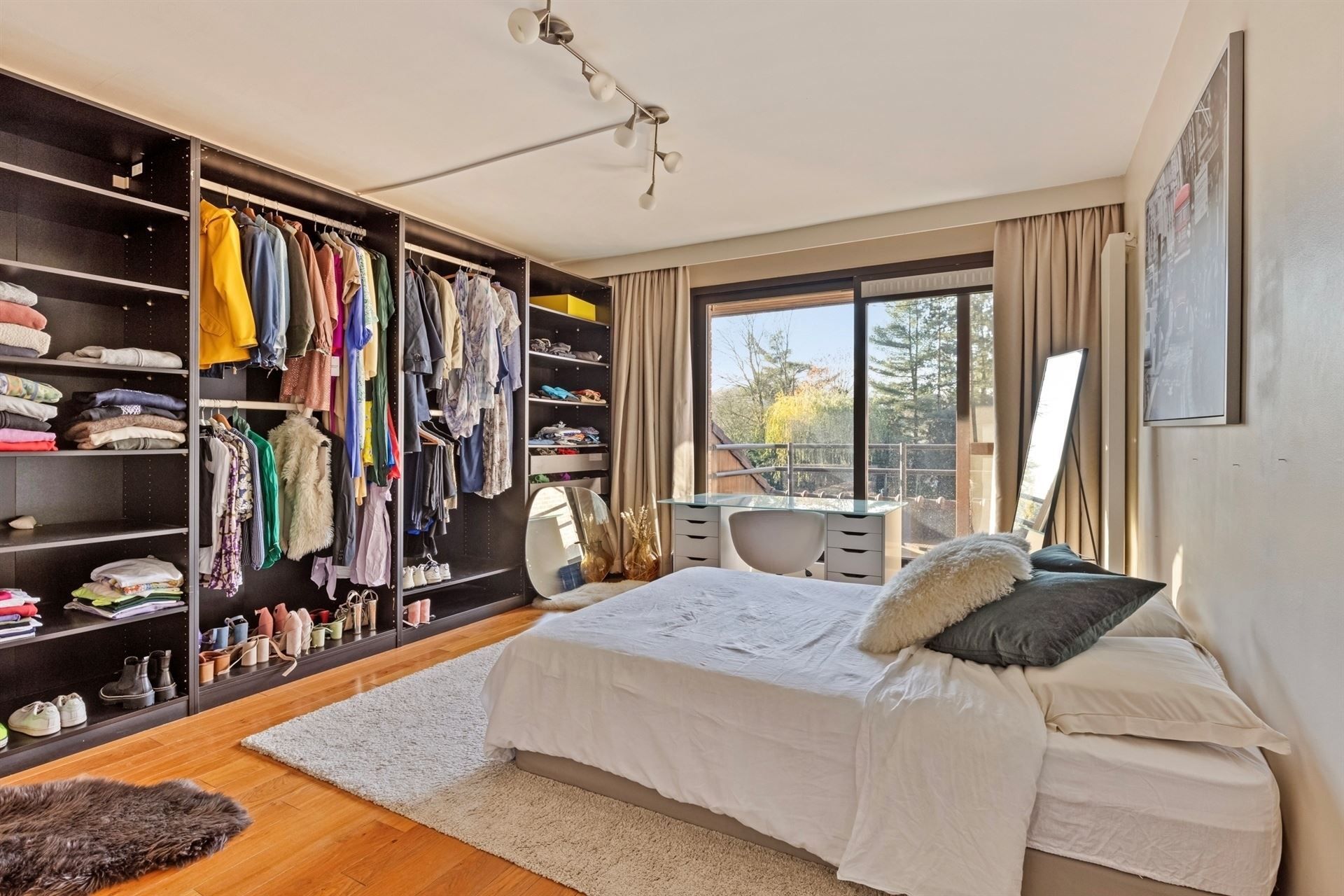 Ruime klassieke villa met zwembad in doodlopende straat foto 29