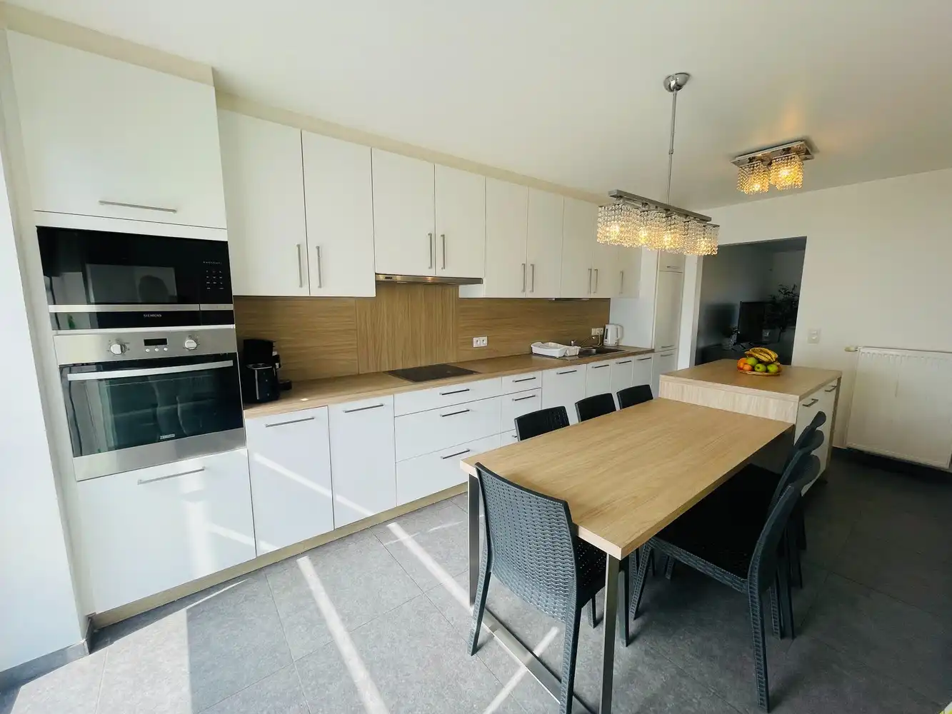 Waardamme , rustige residentiële ligging , RECENT gebouwde LICHTRIJKE ENERGIEZUINIGE woning met 4 SLAAPKAMERS, omheinde TUIN, OPRIT EN GARAGE. foto 5